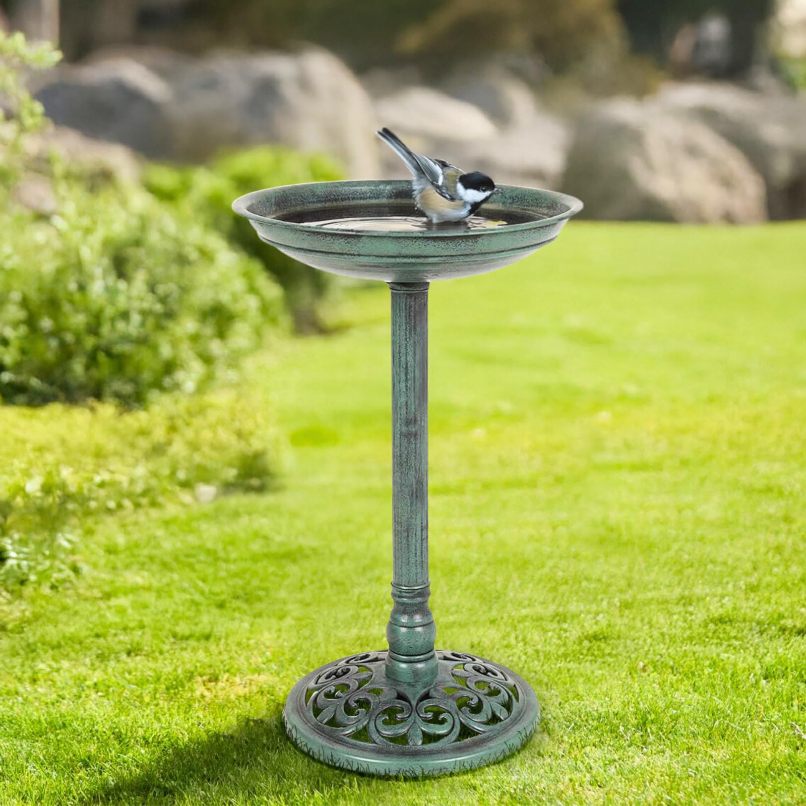 Garden Mile Large Garden Bird Bath Pedestal Traditional Ornamental Bird Bath Weatherproof Resin Birdbath with Rustic Finish Freestanding Victorian Style Water Bowl with Ground Pegs