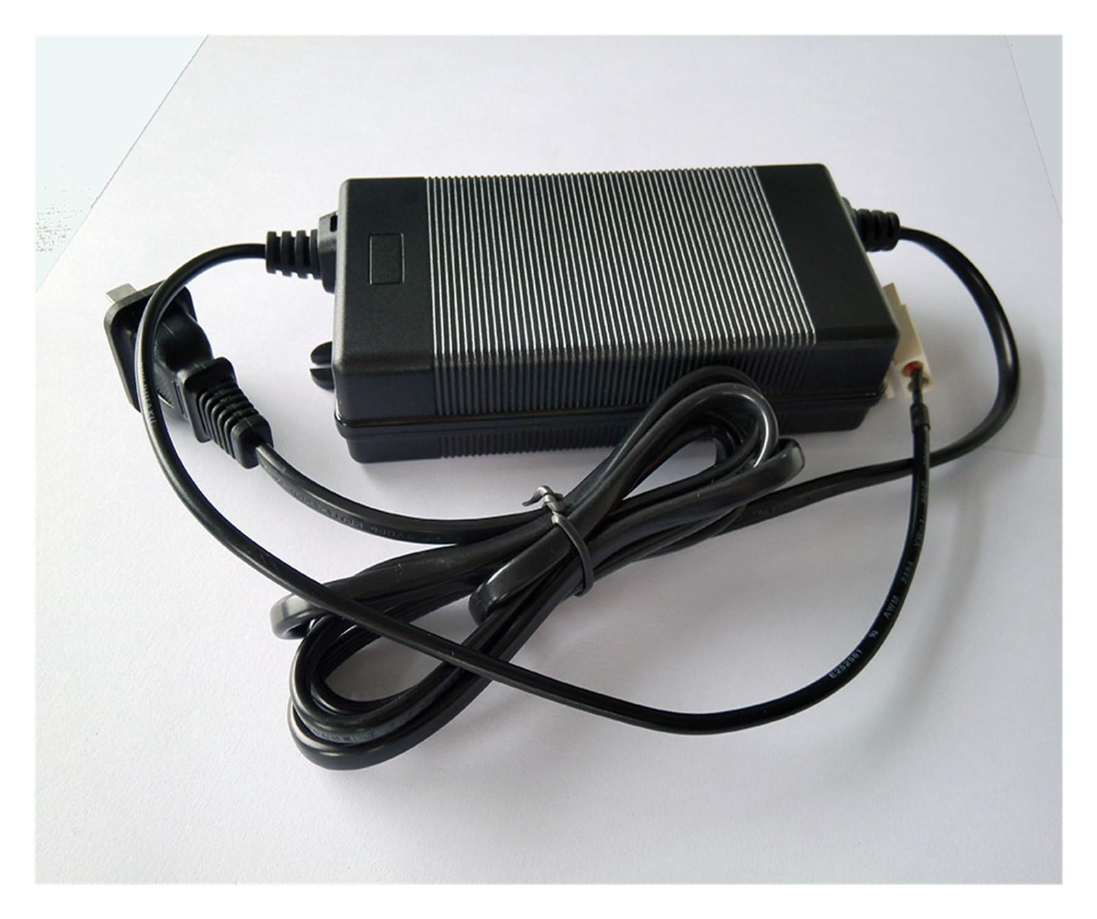 Adaptador de corriente 24V 2A para dispensador de agua comercial con entrada 100-240VAC