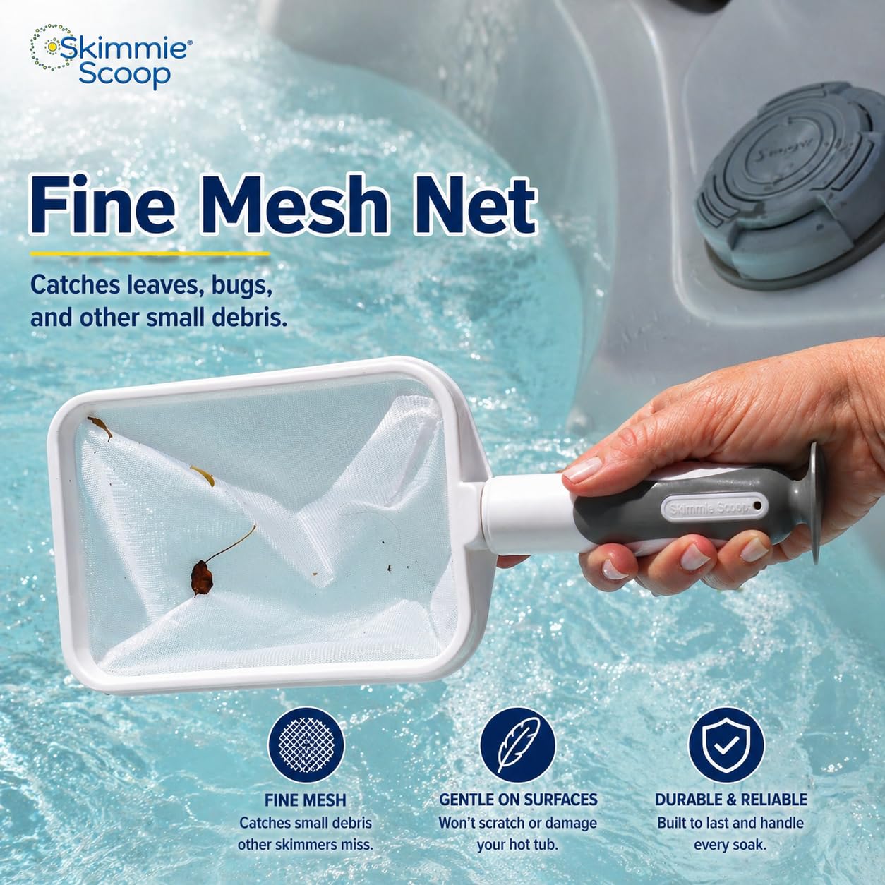 The Skimmie Scoop - Skimmer de mano patentado con red de malla fina para spa, jacuzzi, inmersión fría y limpieza de piscinas pequeñas - Ligero y duradero con potente ventosa - Filtro de limpieza