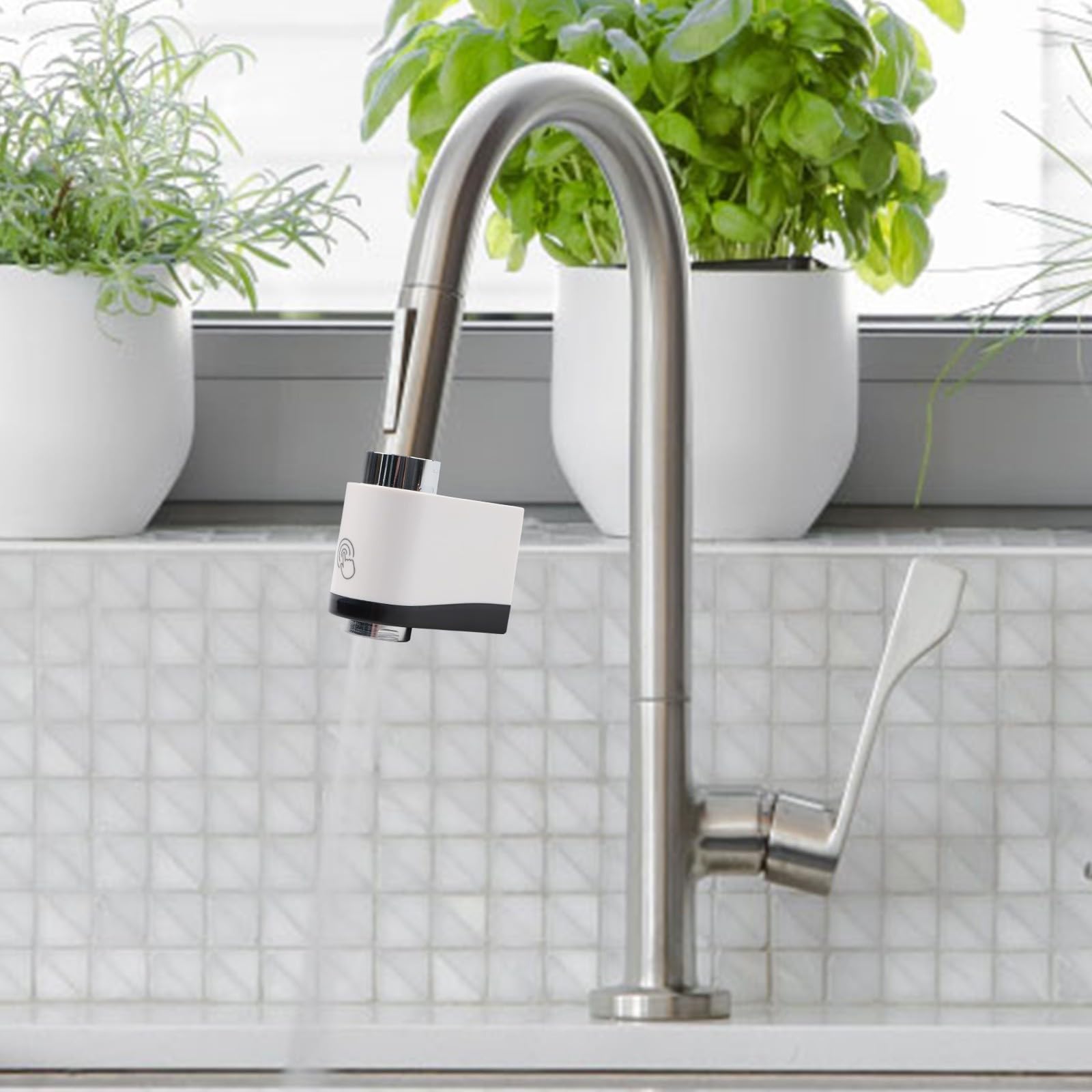 Rubinetto con sensore a infrarossi con adattatore per rubinetto, risparmio automatico dell'acqua e tecnologia a doppio sensore, accessorio per lavandino senza contatto per cucina o bagno, azionamento
