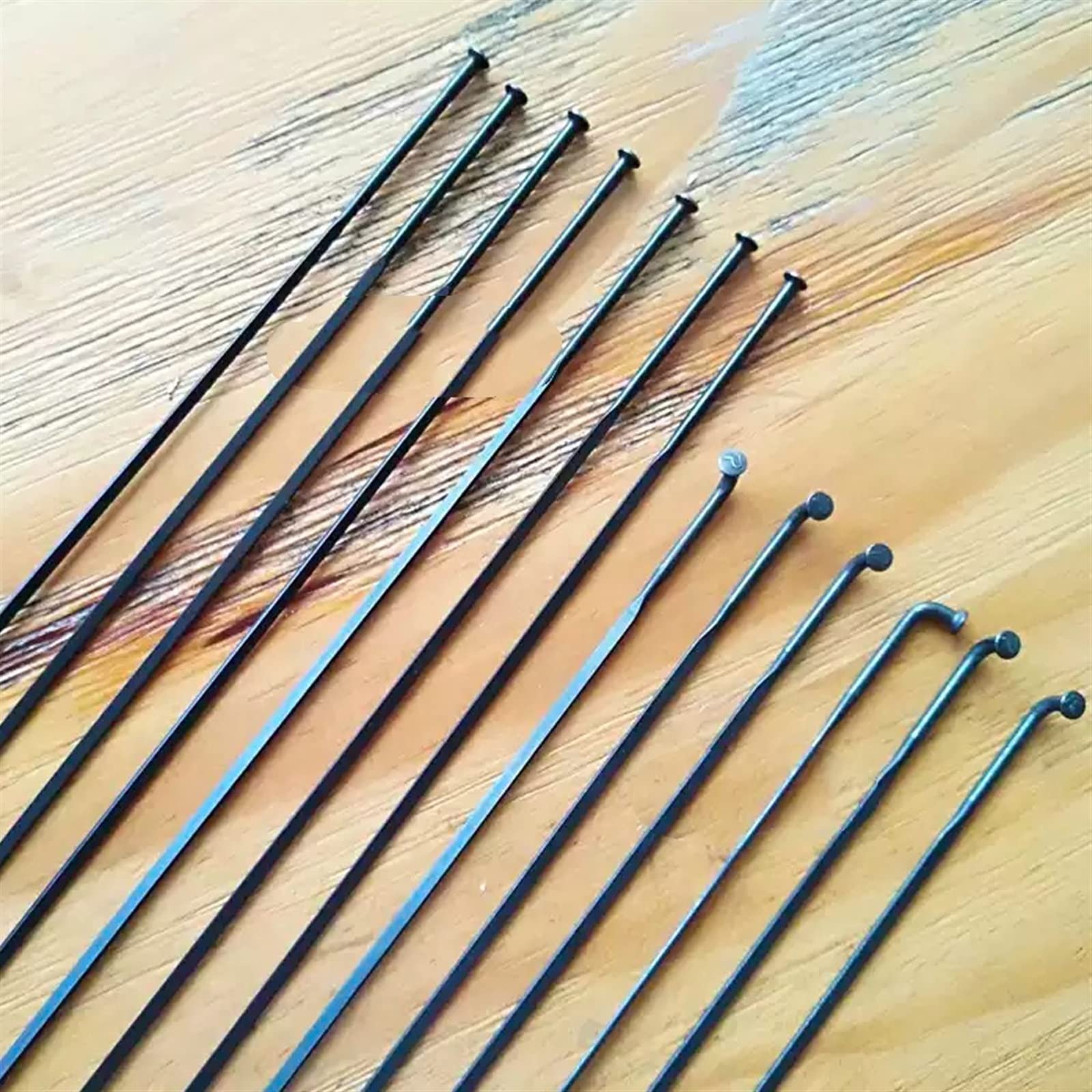 Raggi per Bici, 10 Raggi in Acciaio Inossidabile 14G Neri Leggeri for Bicicletta, piegati a J/Dritti, Lunghezza 204-302 mm con giunzioni(246mm)