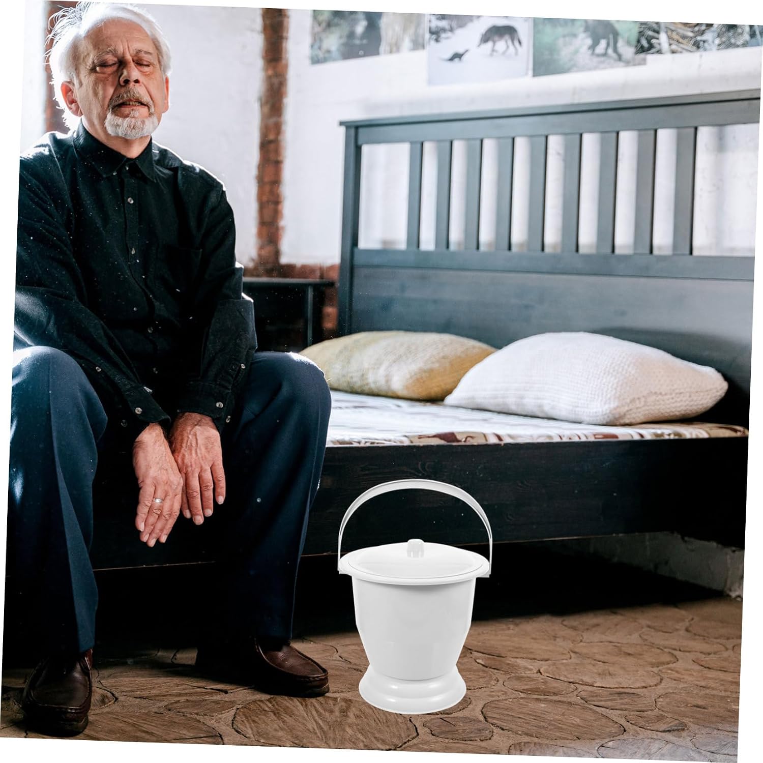 Plastic Portable Urinal Potty Training Toilet for Boy Girl Adult Cup Mobile Chamber Pot