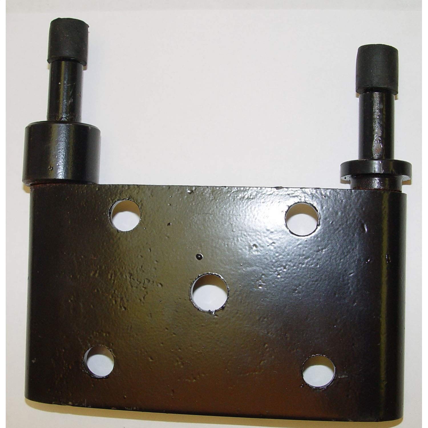 Omix | 18271.16 | Suspension Leaf Spring Plate, Right | OE Reference: 5359012 | Fits 1976-1986 Jeep CJ