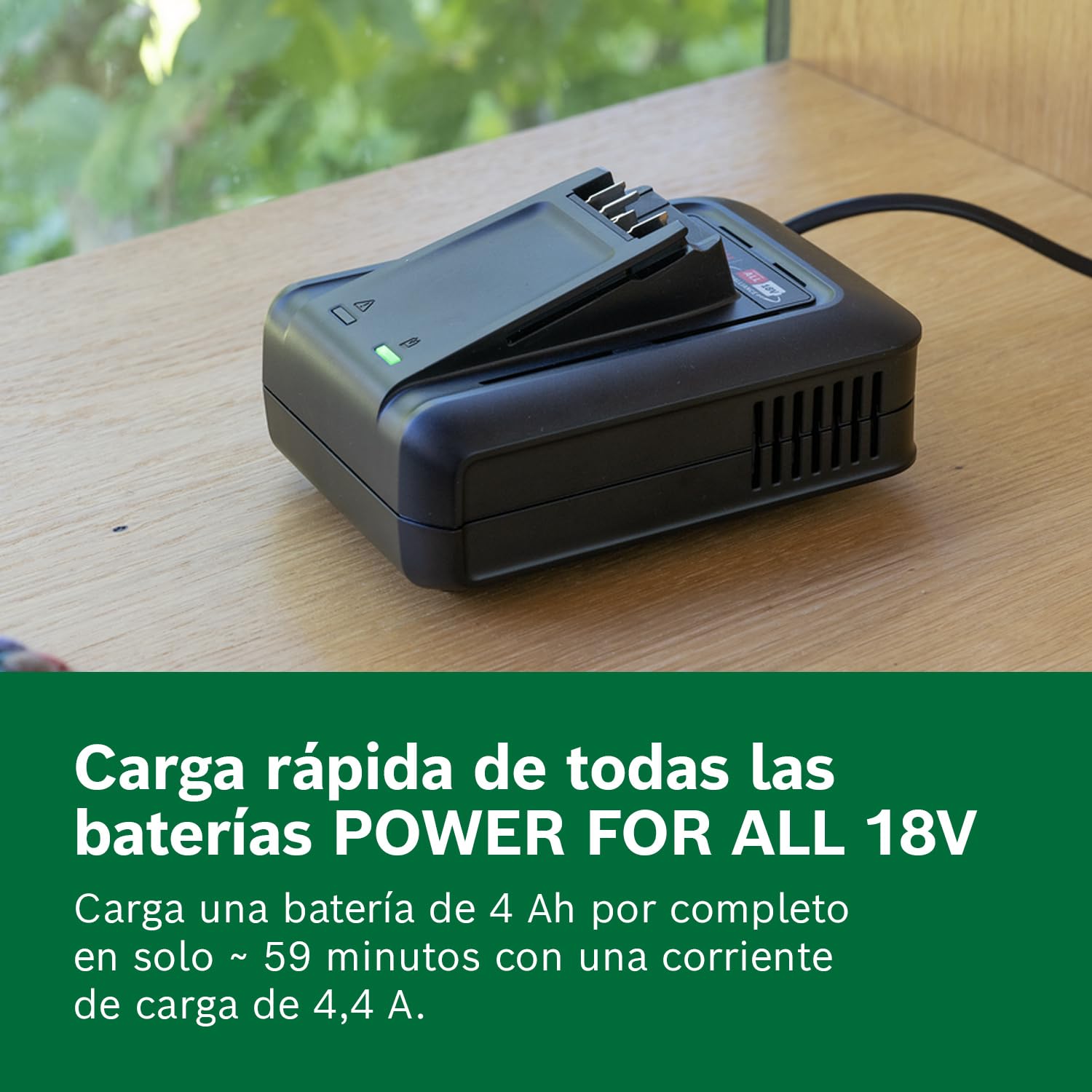 Bosch cargador rápido AL 18V-44 (sis. 18V; tiempo carga batería 2,0/2,5/4,0/6,0 Ah: 34/44/59/87 min; soporte mural integrado)