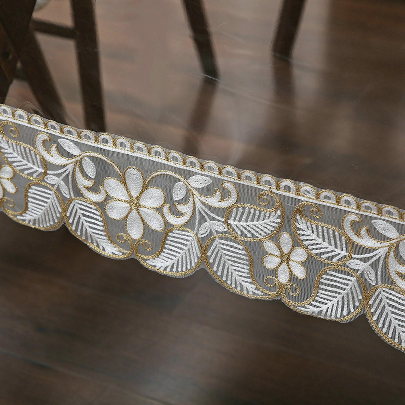 Gualiy Obrus z PCW 120 x 170 cm, haft w kwiaty, liście, kolor biały, kawowy