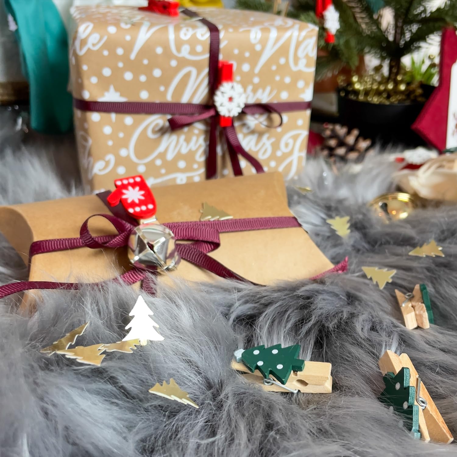 Oblique Unique® Mini Wäscheklammern aus Holz mit Weihnachtsmotiven Tannenbaum Handschuh Schneeflocken Klammern als Dekoration Streudeko Tischdeko Weihnachten (Weiß