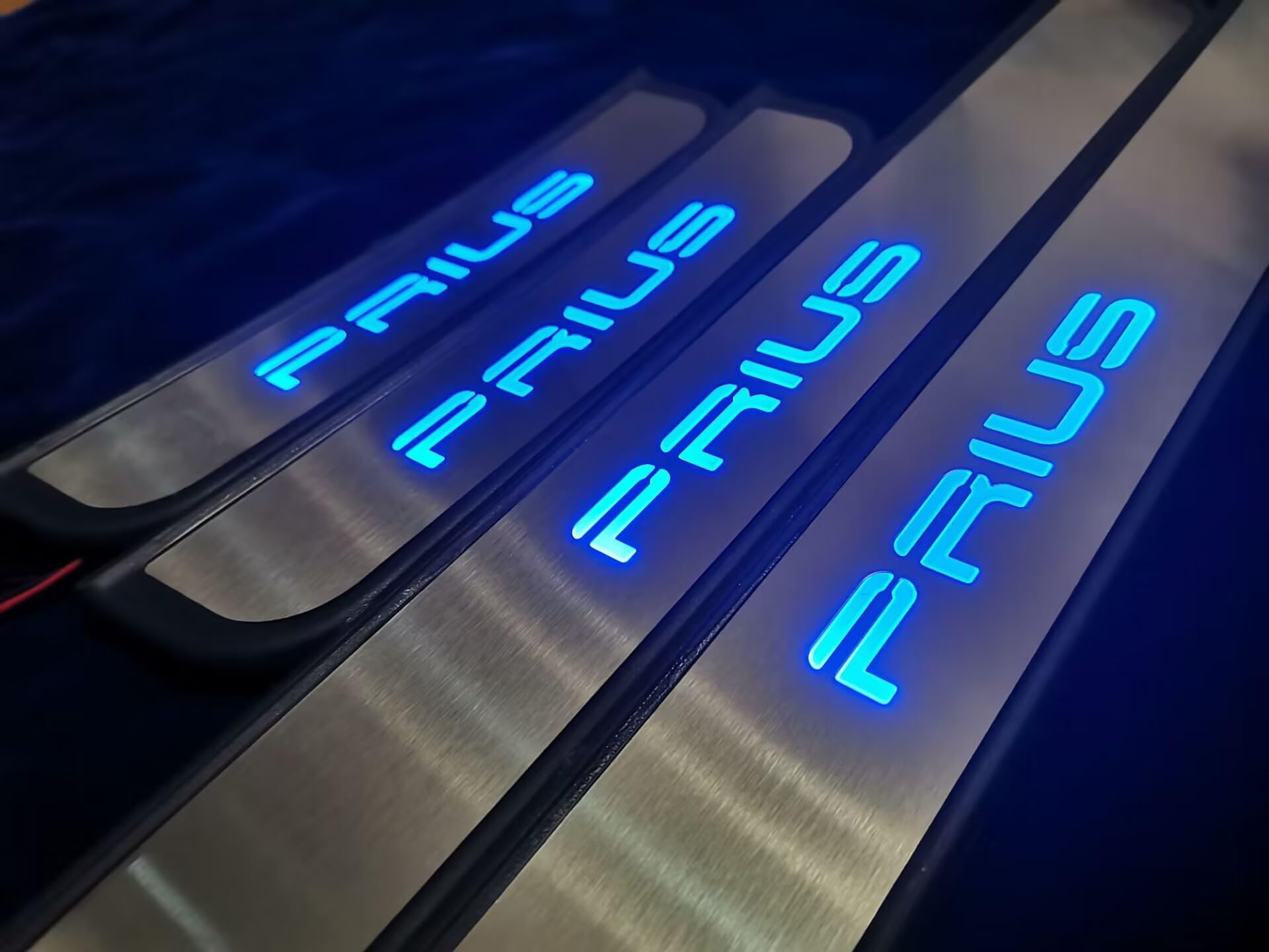 Amazon | ONKYOU トヨタ プリウス 60系 50系通用 サイドステップガード  