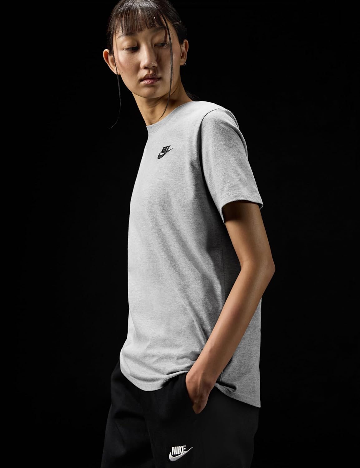 Nike Women's Sportswear Club Essentials T-Shirt - Image 2