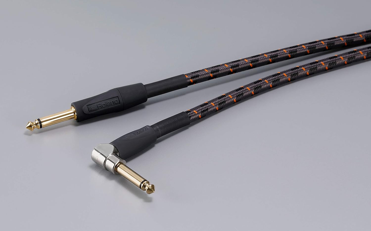 Roland Gold Series Instrument Cable, Angled/Straight 1/4-Inch Jack, 5-Feet