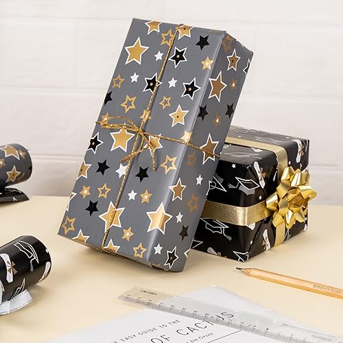 Miniatura 7 de WRAPAHOLIC Papel de regalo reversible de graduación, mini rollo, 17 pulgadas x 33 pies, gorro de gabardina negro dorado y estrellas para fiesta,