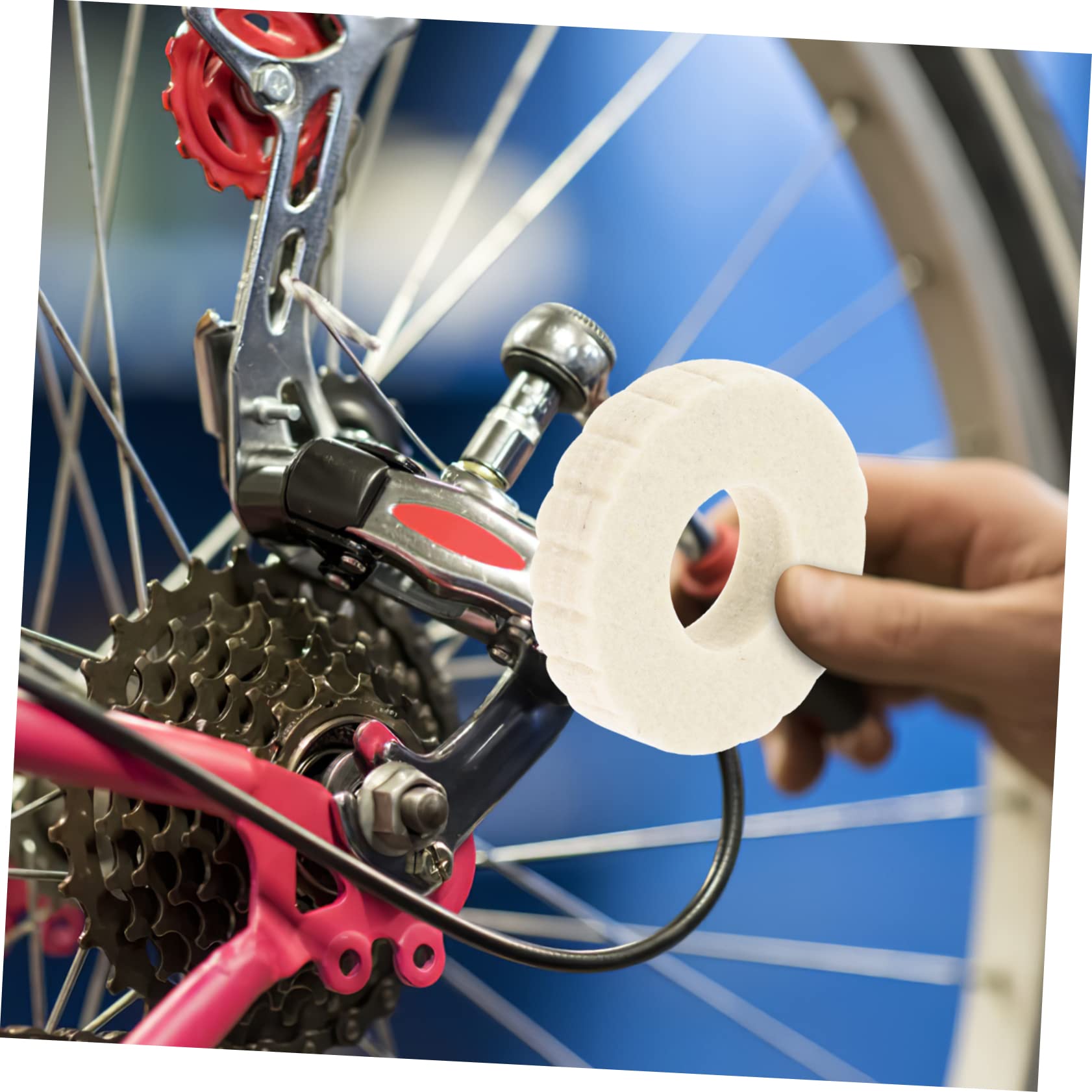 BRIGHTFUFU 2pcs Bike Chain Lubricator Tool Bike Roller Oil Cycle Oiler Lubricator