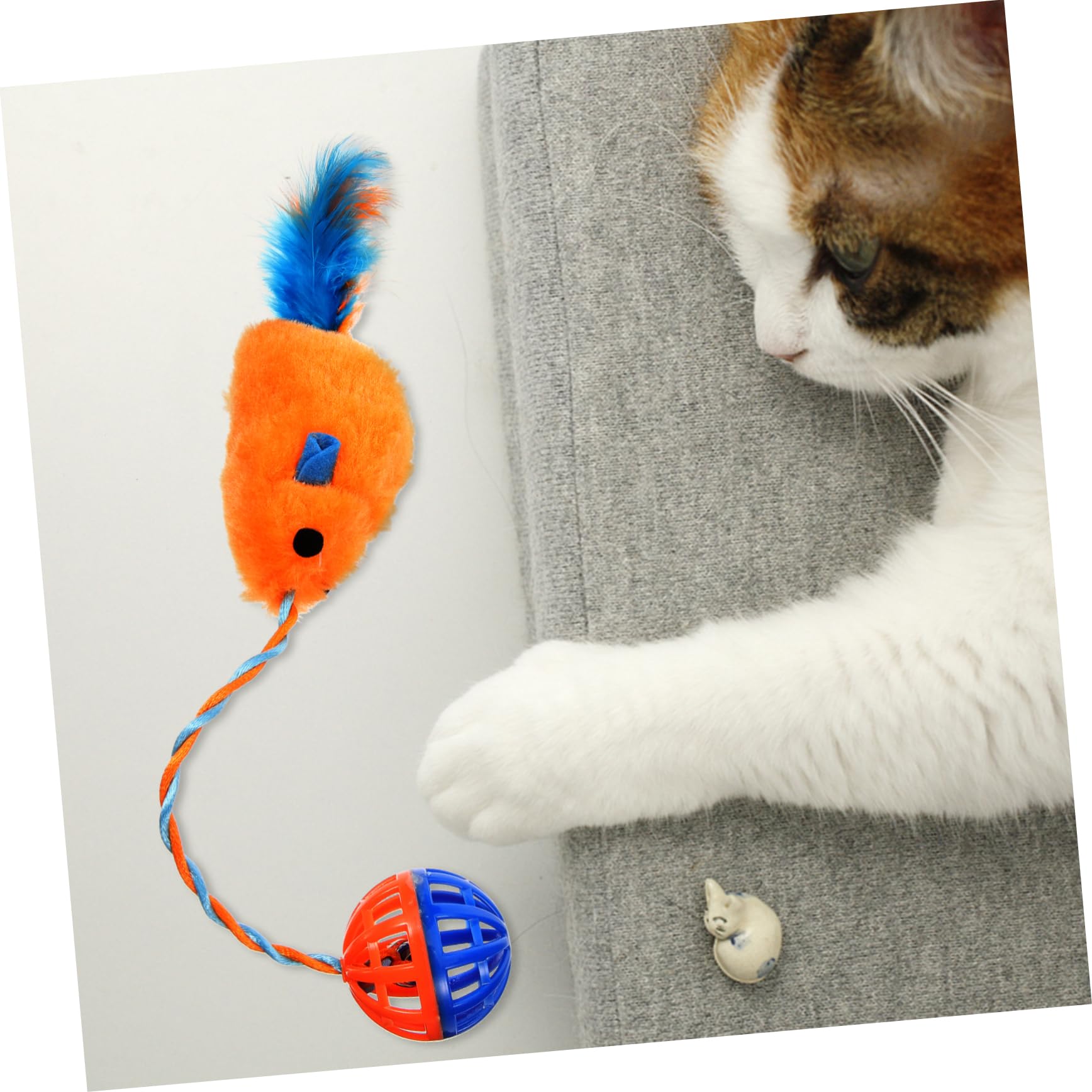 Jouet pour Chat Interactif avec Clochette en Plastique Peluche Souris Orange Léger Et Compact Jeu Stimulant pour Chat D’intérieur Adapté Aux Chatons