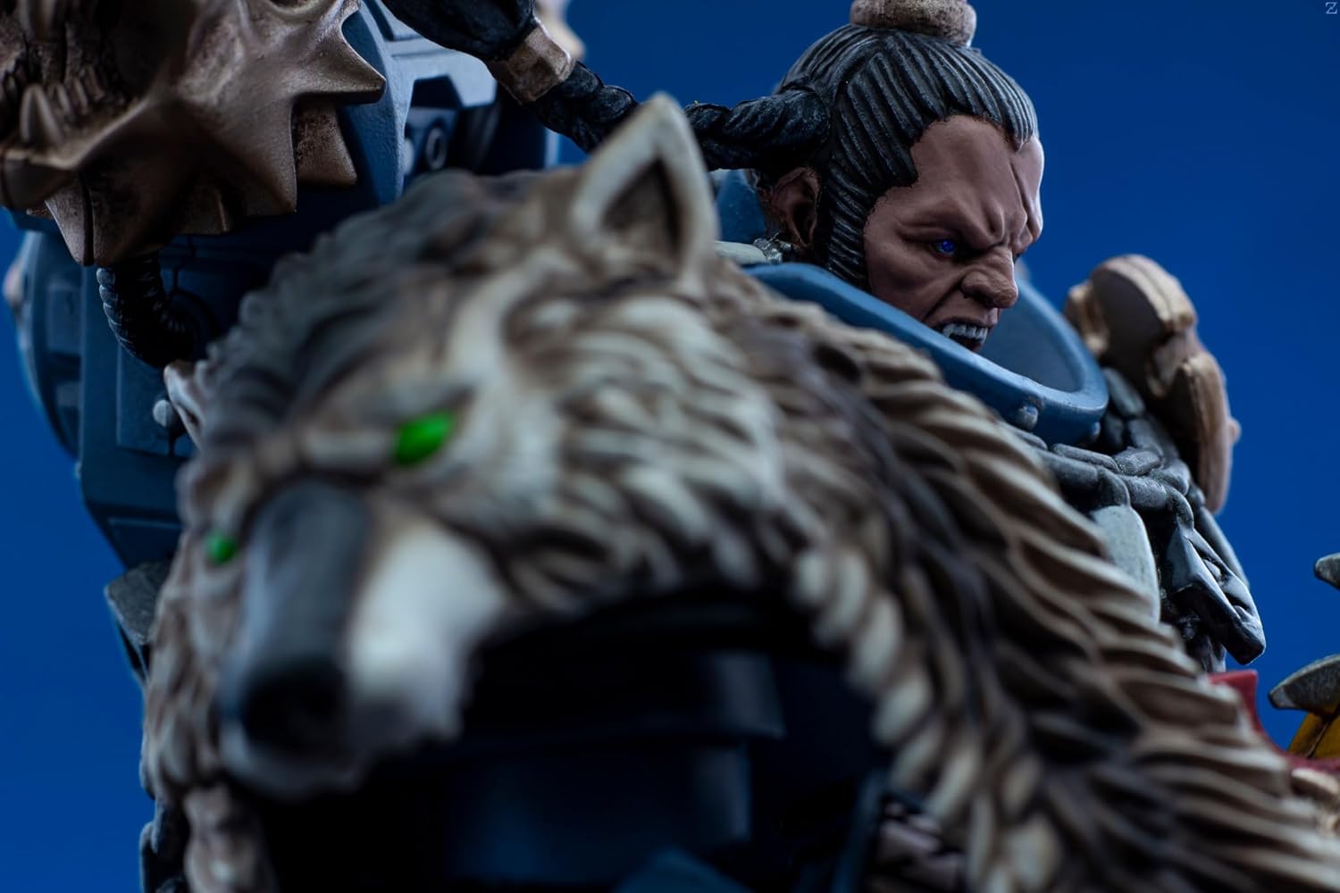 JOYTOY Warhammer 40K Space Wolves 1/18 Action Figures Space Wolves Ragnar Blackmane Model Collection