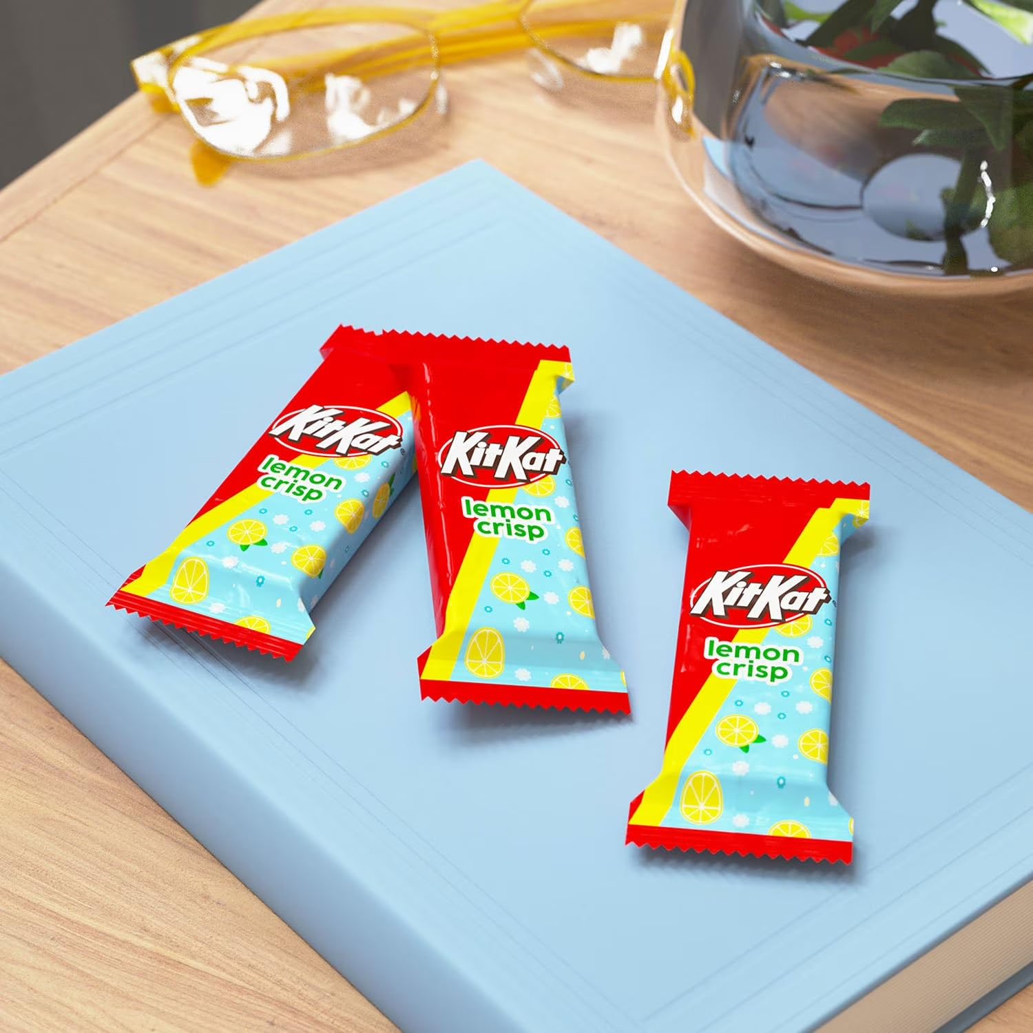 KIT KAT Lemon Crisp Wafer Candy, Snack Size Individually Wrapped Bars, Refreshing Lemon Flavored Creme with Crispy Wafers, Bulk Candy Bag, Approx. 62 Pieces, Easter & Spring Treats