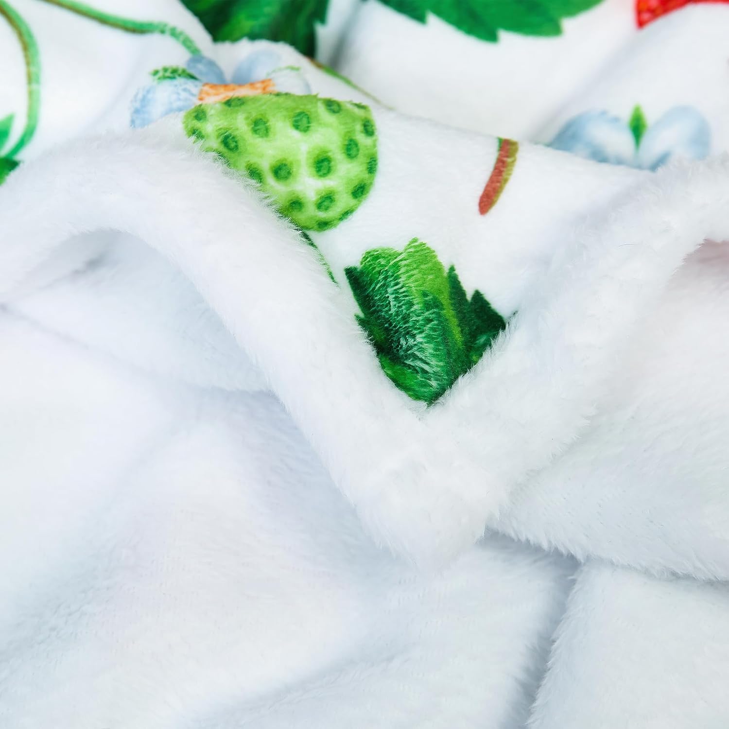 Strawberry Blanket Cute Realistic Throw Gifts for Teen Girls Women Fuzzy Soft Strawberries Decor for Room Couch (Strawberry 1, 50"x60") - Image 6