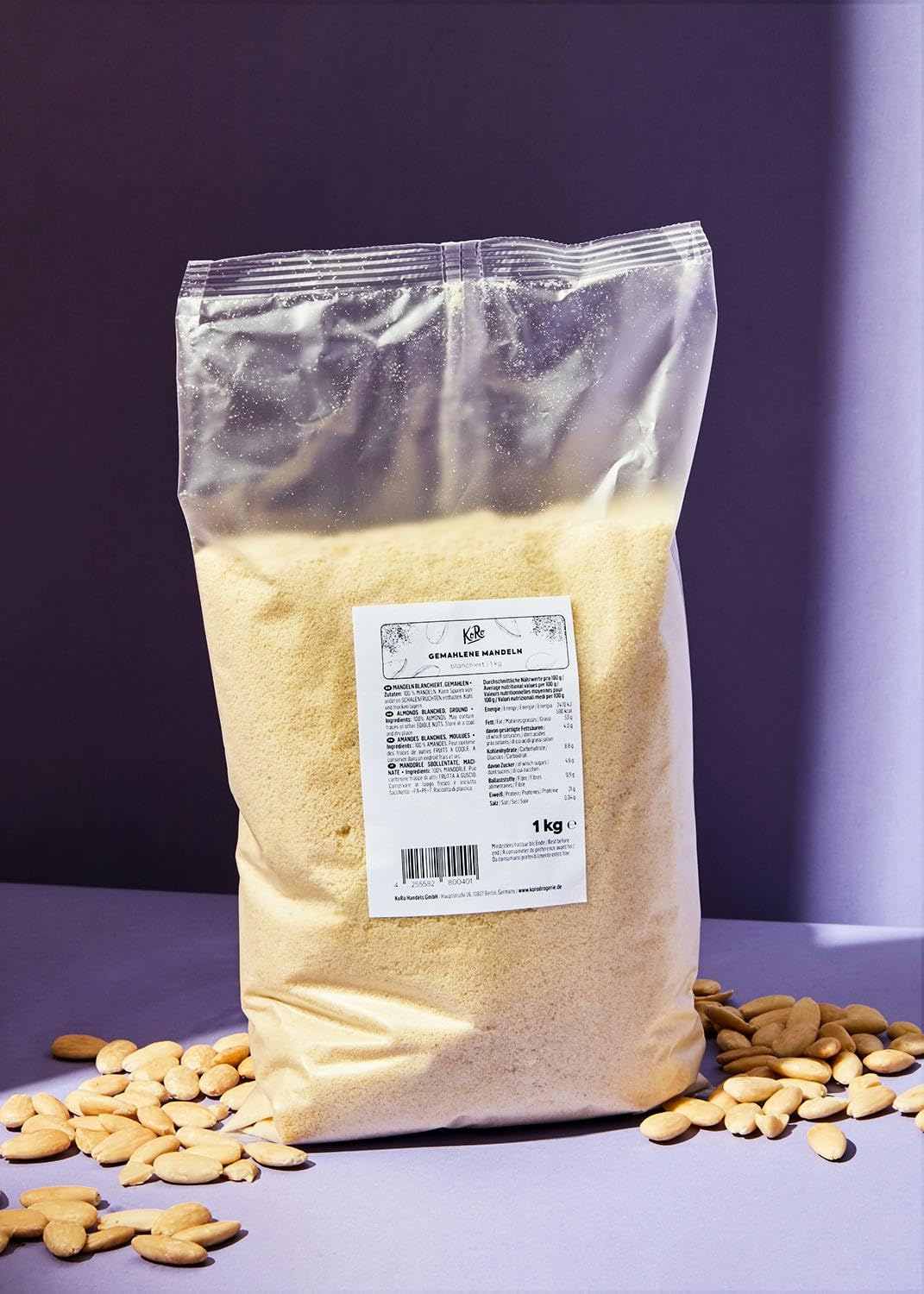 KoRo - Farina di mandorle sbollentate 1 kg - 100% mandorle - macinate e pronte all'uso - confezione risparmio