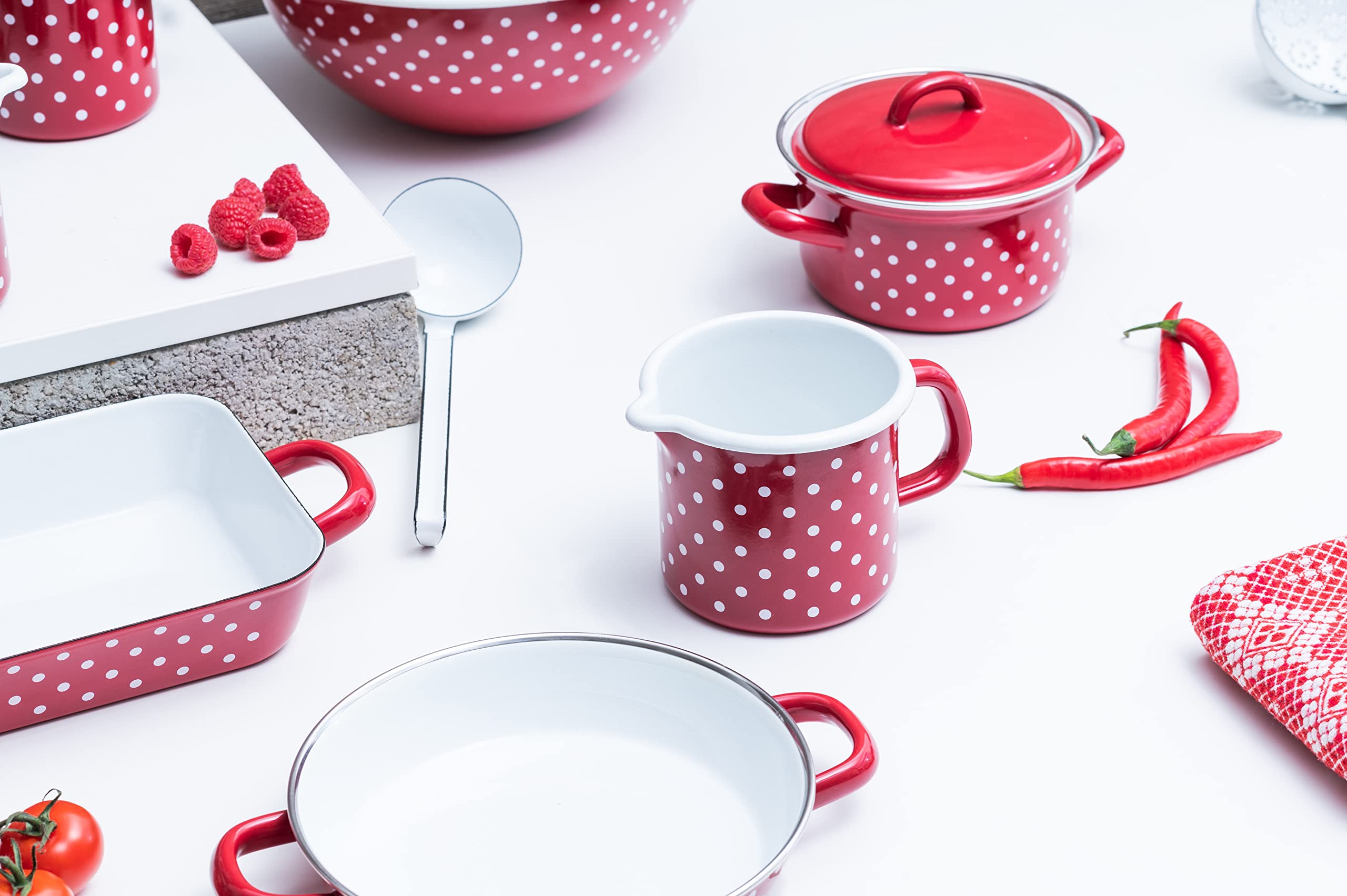 Riess, 0038-077, Sippy Cup 9, Country - PÜNKTCHEN RED, Diameter 9 cm, Height 8.5 cm, Capacity 0.5 Litre, Enamel, red/White, Induction - Image 2