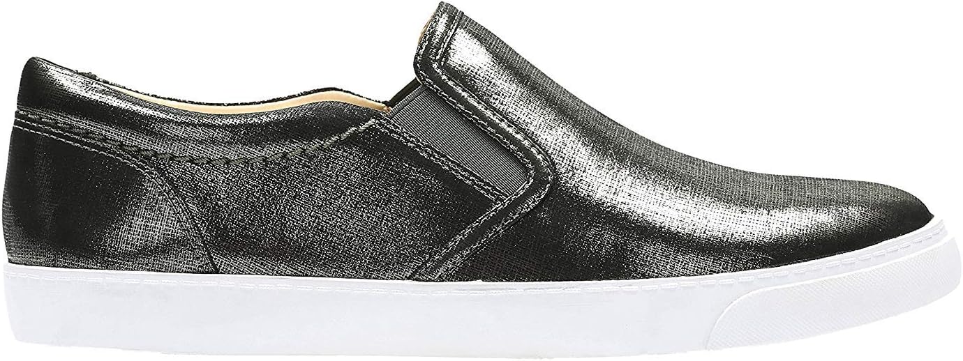 Clarks Women's Glove Puppet Fashion Sneaker