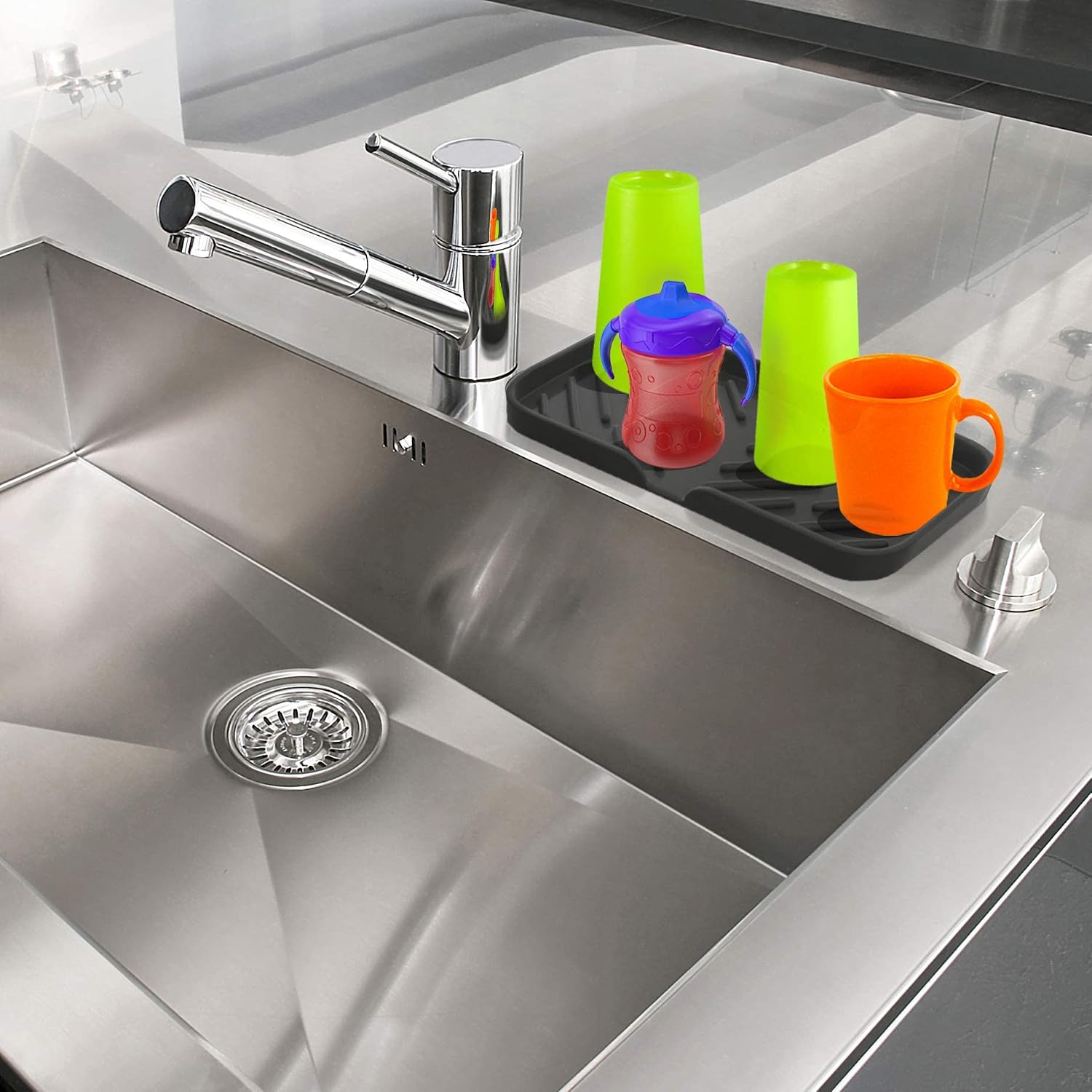 Sponge Holder for Kitchen Sink Organizer Tray [Newest Version with Drain Lip] Luxet Self Draining Sink Caddy For Dish Soap Dispenser Scrubber Brushes Bottle Dryer Kitchen Accessories Gadgets, Black
