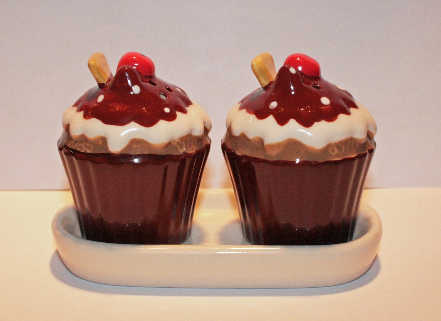 Cherry Coffee Chocolate with Wafer Cupcakes Salt & Pepper Pots Shakers Set - Boxed