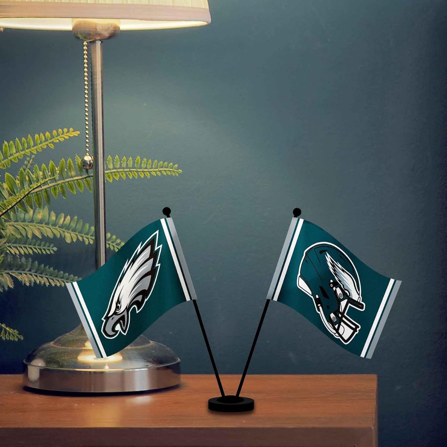 WinCraft Philadelphia Eagles Desk and Table Top Flags - Image 4