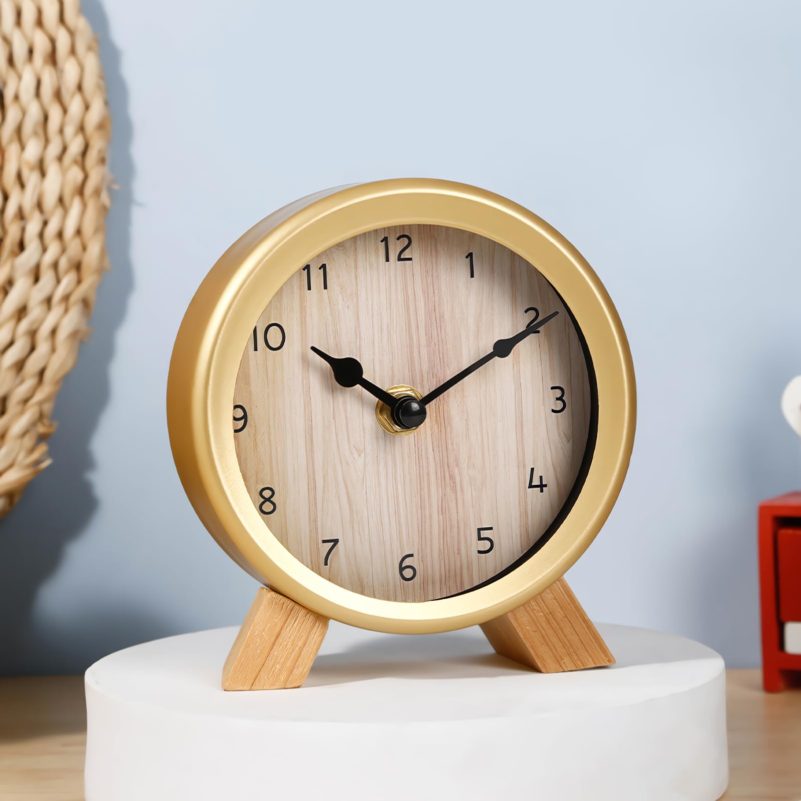 Maxspace Wooden Analog Clock, Small Silent Bedside Desk Clock Battery Operated, Elegant and Decorative Table Clock with Wooden Frame for Living Room, Bedroom, Bedside, Desk (Gold)