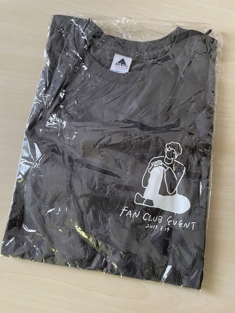 坂口健太郎さん　ファンミーティングTシャツ Lサイズ ファンミーティング 坂口健太郎 Tシャツ - メルカリ