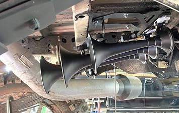 Air Horns with Spare Tire Location Horn Mount