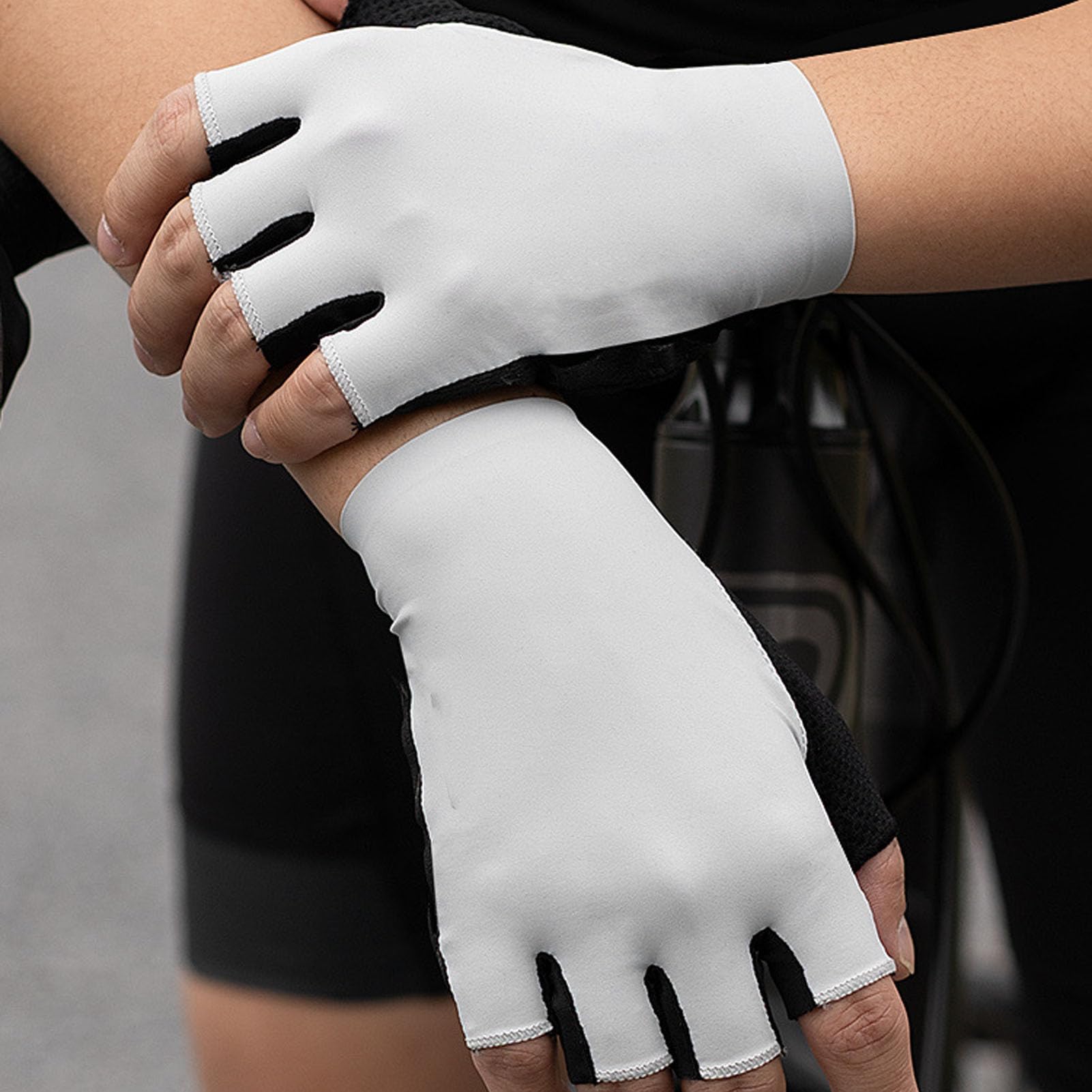 SUNGOOYUE Guanti a metà Cycling, Guanti per Bici Traspiranti con Cuscinetti di Palme 3D per Uomini Donne Shock Che Assorbono L'impugnatura a Cucina Testurizzata
