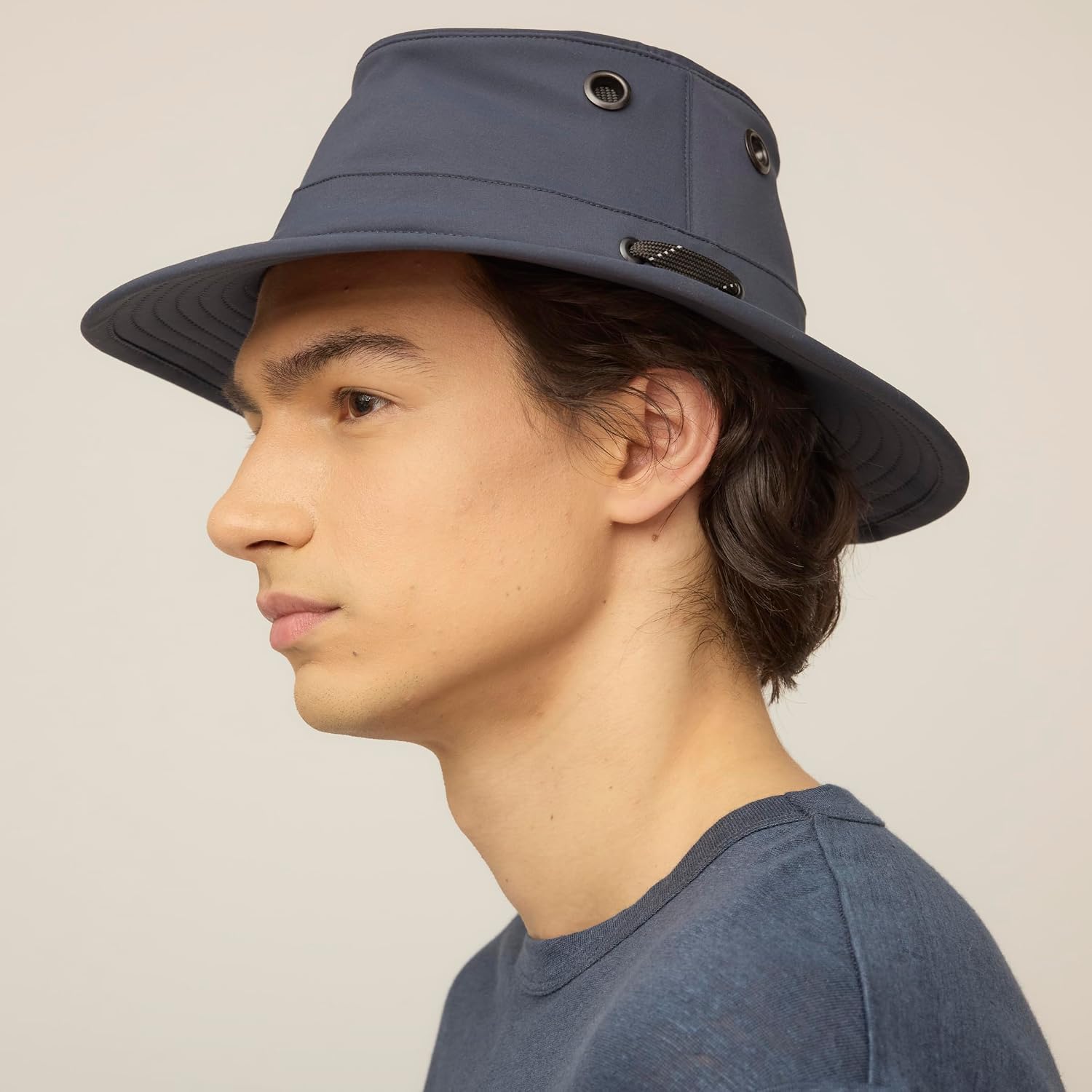 Tilley Ultralight T5 Classic Hat – Quick Dry, Lightweight, Stretch Fit, Packable & Travel-Ready, Sun Hat for All-Day Comfort