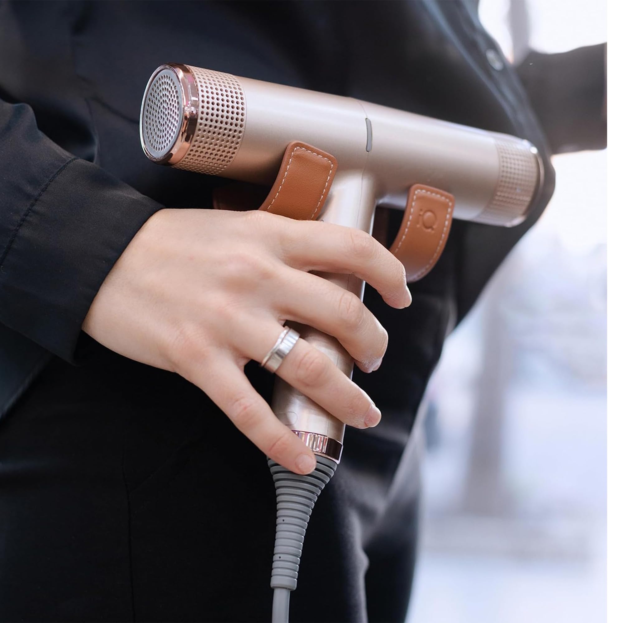 GA.MA Italy Professional, iQ Perfect Hair Dryer, sèche-cheveux ultraléger avec moteur intelligent sans balais, technologie Oxy-Active pour des cheveux brillants, puissance 1600 W, Gold Rose