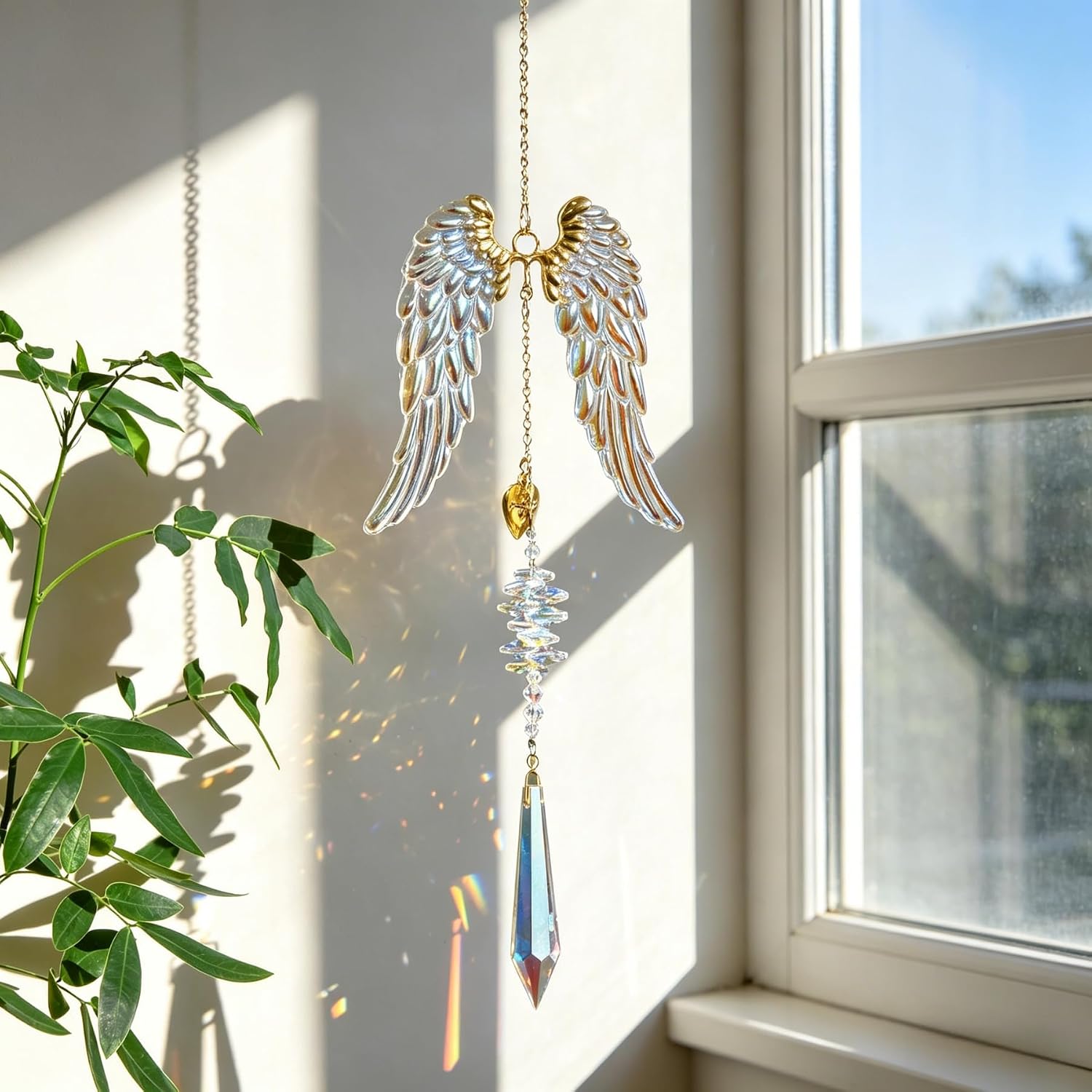 Classic Angel Wing Crystal Suncatcher, Hanging Rainbow Maker Prism, Crystal Decoration for Window Garden Bedrrom Office, Ideal Gift for Mom, Friends, and Loved Ones