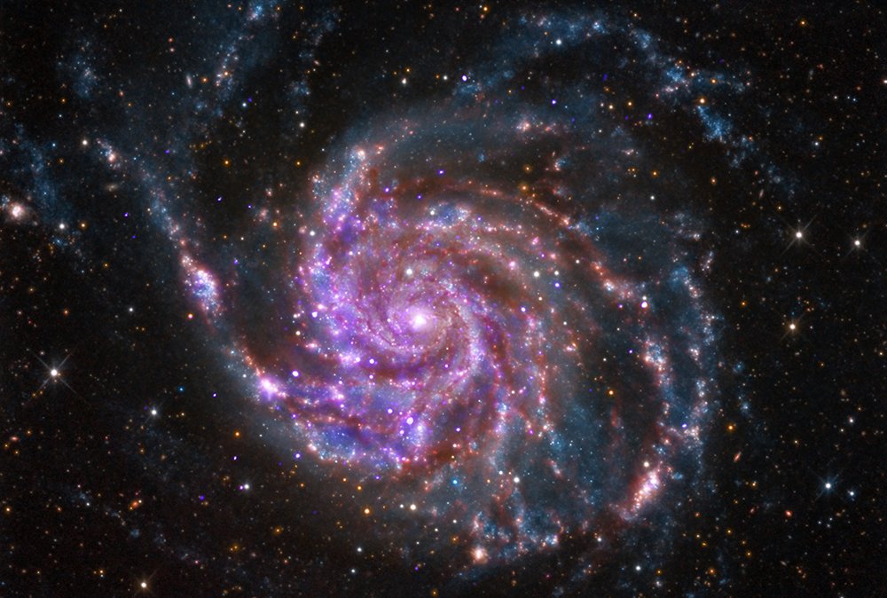 Lámina de galaxia espiral NASA pequeña con marco de madera marrón