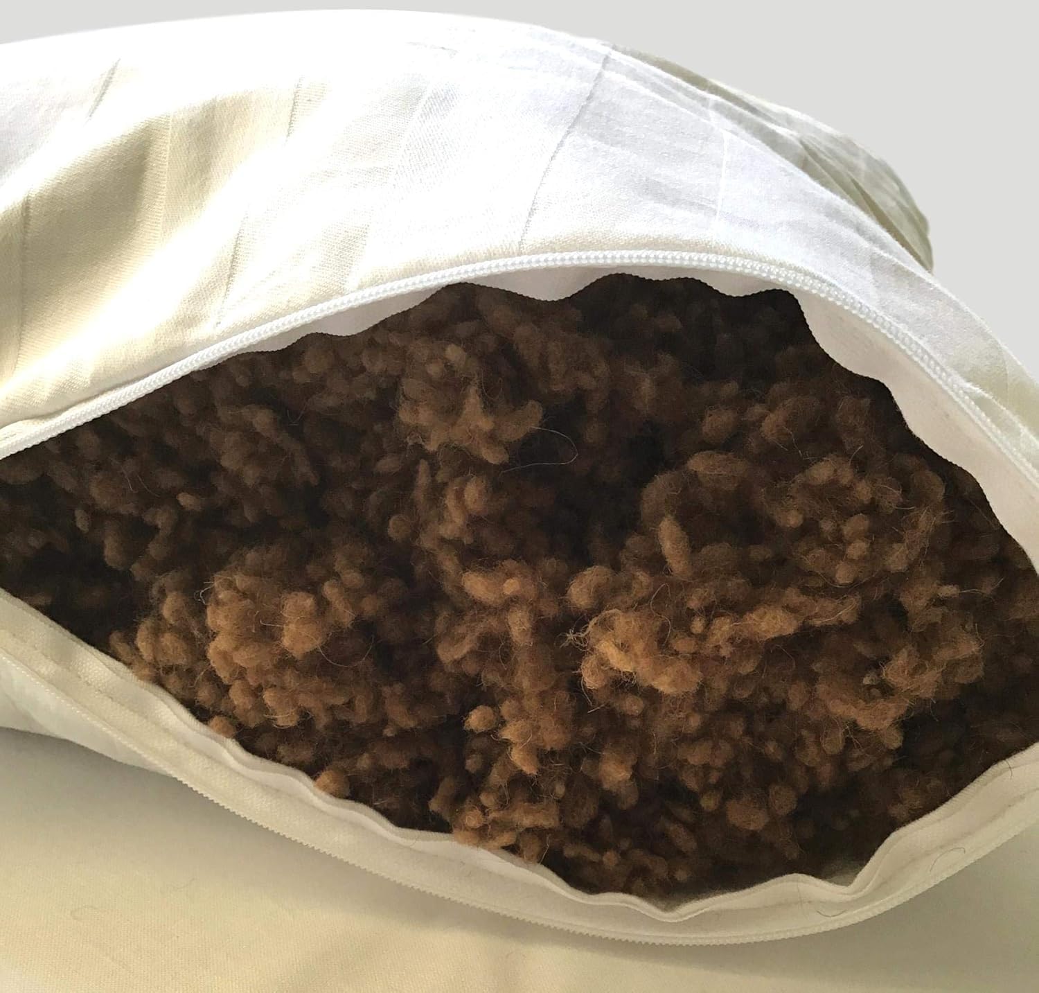 Kopfkissen mit 100% Wollfüllung, Baumwollbezug Naturwolle Kamel Made in Germany (40 x 40 cm)
