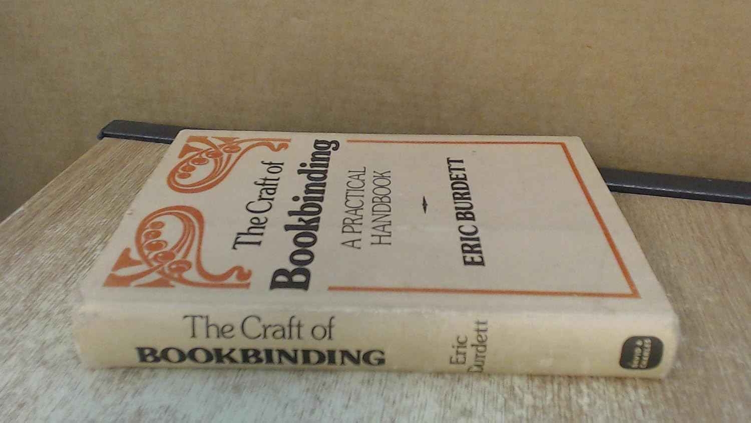 Craft of Bookbinding: A Practical Handbook: Amazon.co.uk: Burdett, E ...