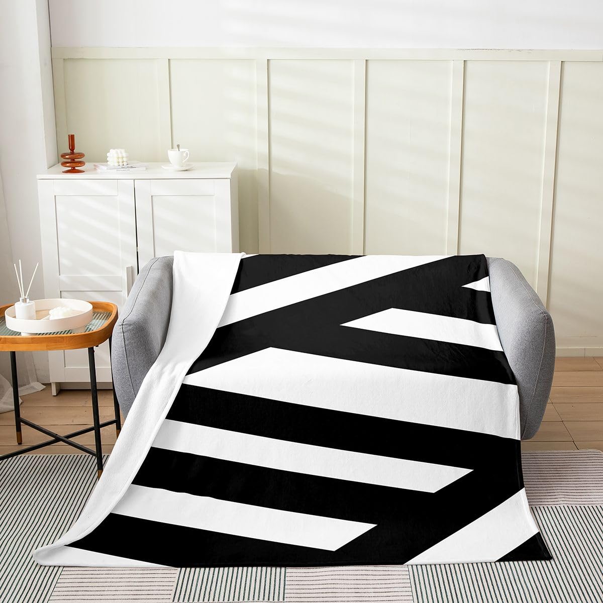 Couverture en flanelle à rayures jeté de lit adulte et adolescent plaid polaire noir et blanc