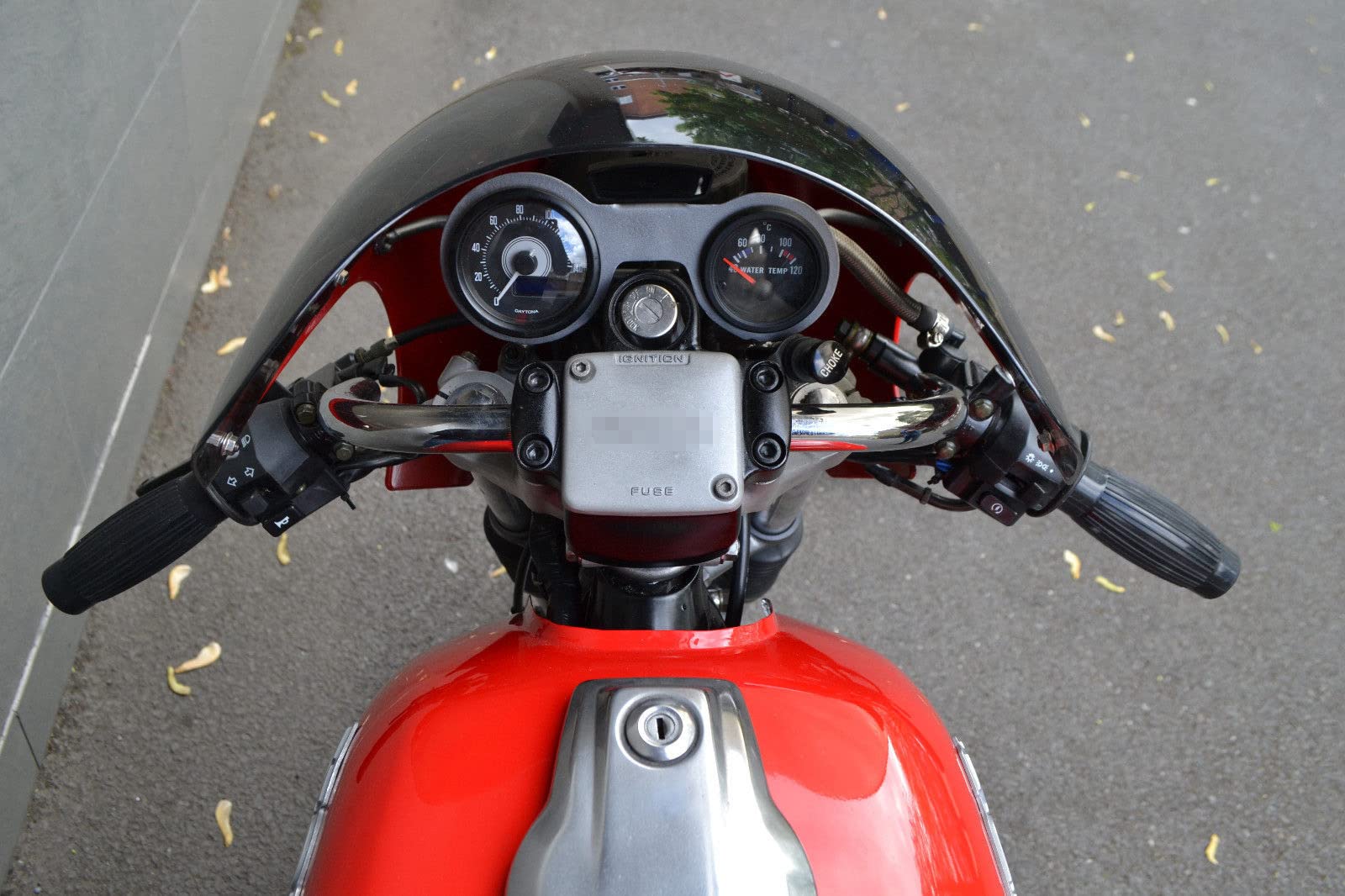 Carénage Bulle De Moto pour Projet Rétro Cafe Racer En Noir Brilliant avec Bulle Fumée et Phare Noir