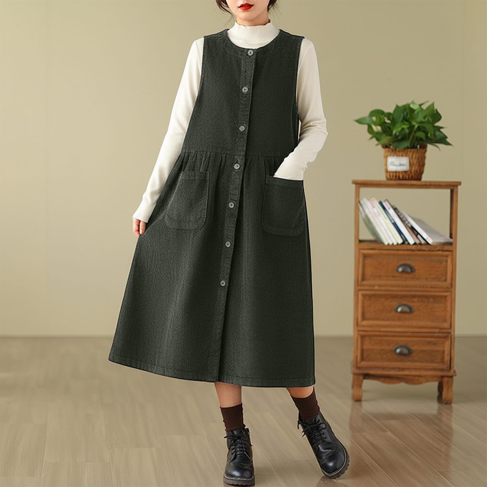 Langes Cordkleid mit Knopfleiste passendem Cardigan als lässiges -Winter-Outfit mit praktischen Taschen