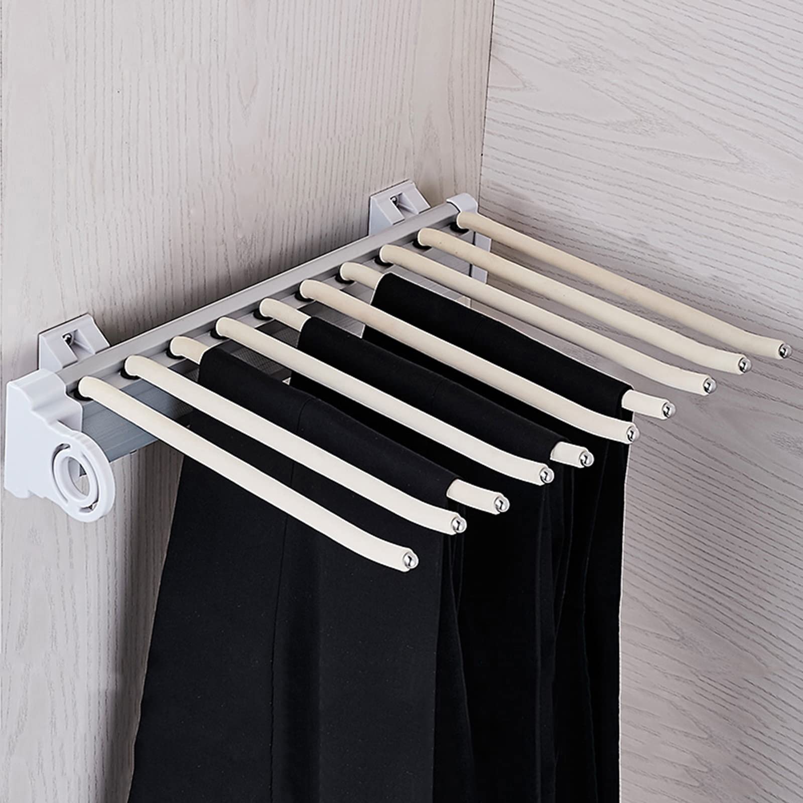 Porte-pantalons coulissant pour organiser votre garde-robe sans stress