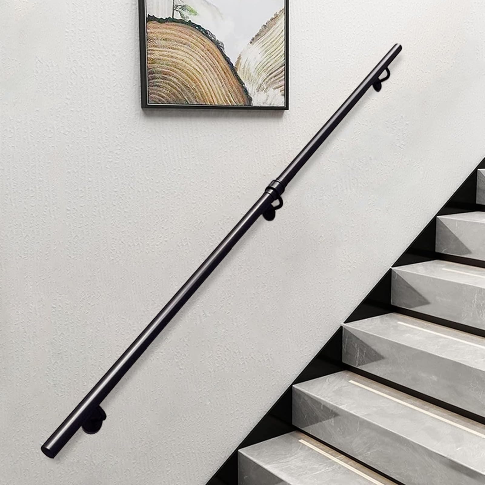 Main courante d'escalier noire de 390 cm pour sublimer votre couloir et vos marches