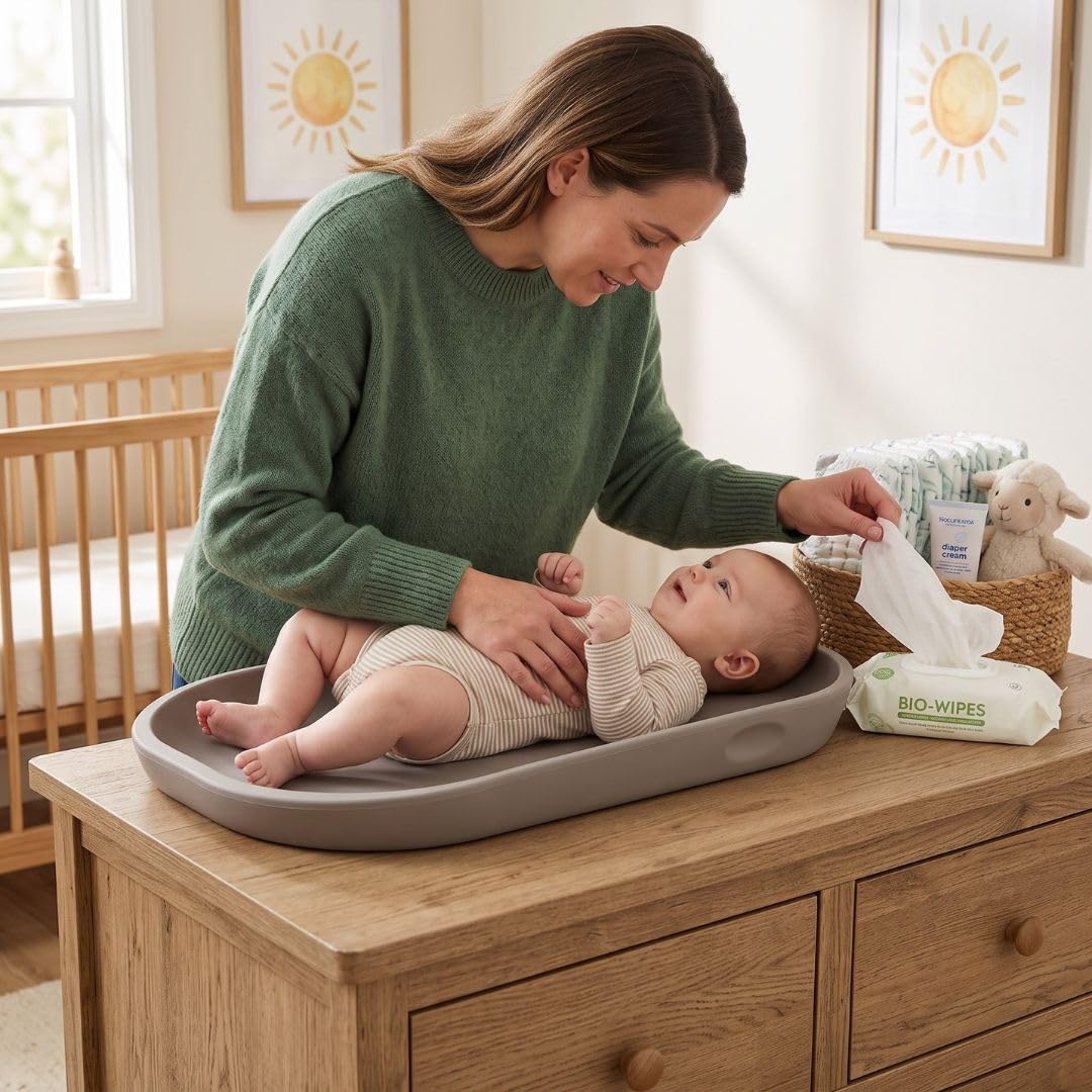 Cambiador Bebé de Espuma PU Suave y Lavable, Cambiador para Pañales con Bordes Elevados, Ligero, Acolchado e Impermeable, Fácil de Limpiar, para Cómoda, Baño o Habitación Infantil (Marrón)