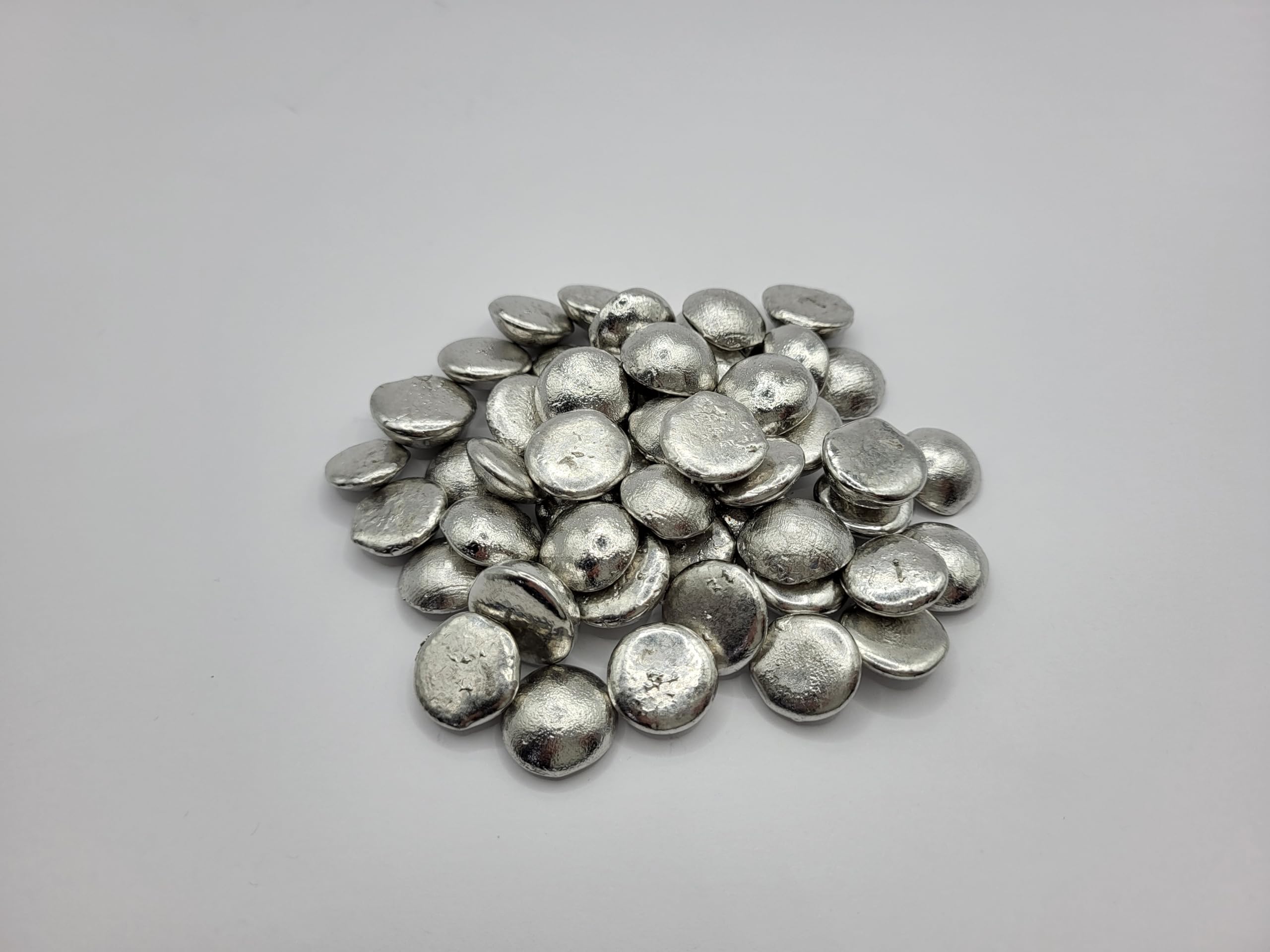 Bismuth Alliage d'étain 100 g-1 kg BiSn42 en env. 25 g de granulés 138 °C Point de fusion 138 °C, alliage de soudure et bien adapté pour la fonte de figurines (100, grammes)
