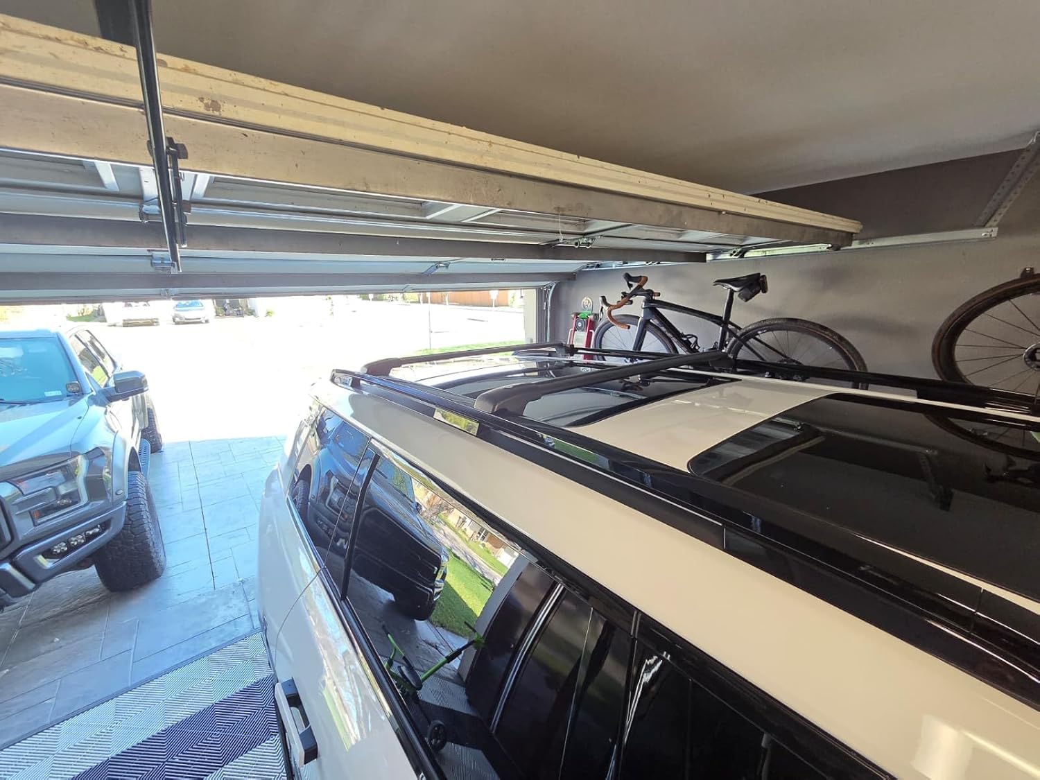 Lockable Roof Rack Cross Bars Compatible with KIA Telluride 2026 2027 Luggage Cargo Carrier Anti-Theft Metal Roof Rack Cross Rails