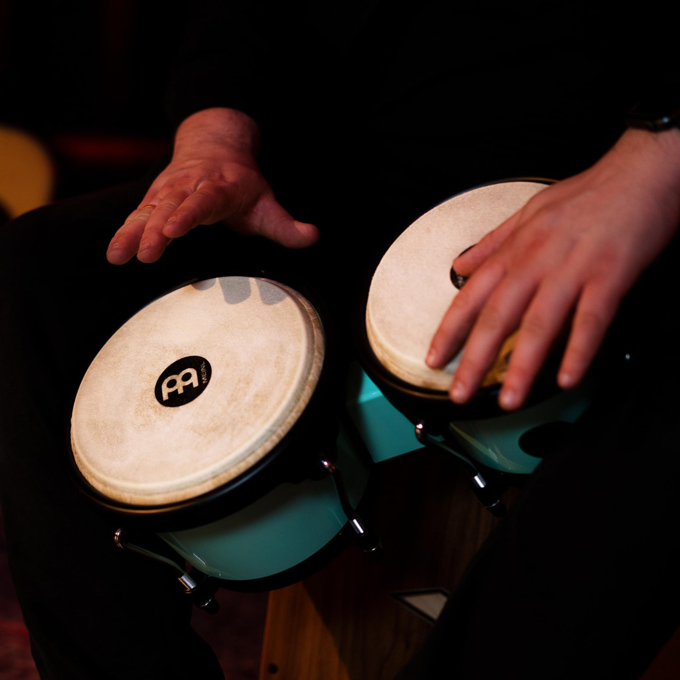 Meinl Percussion Bongos Journey Series - 2 Tamburi a Mano da 6.5 e 7.5 Pollici - Chiave Accordatura Inclusa - Plastica ABS, Light Blue (HB50SF)