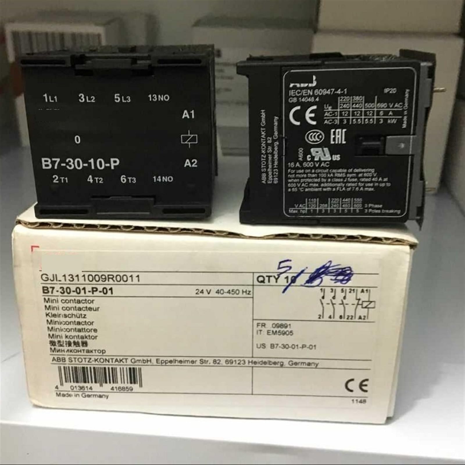 Mini-contacteur tripolaire B7 ABB 24V CA avec broches à souder