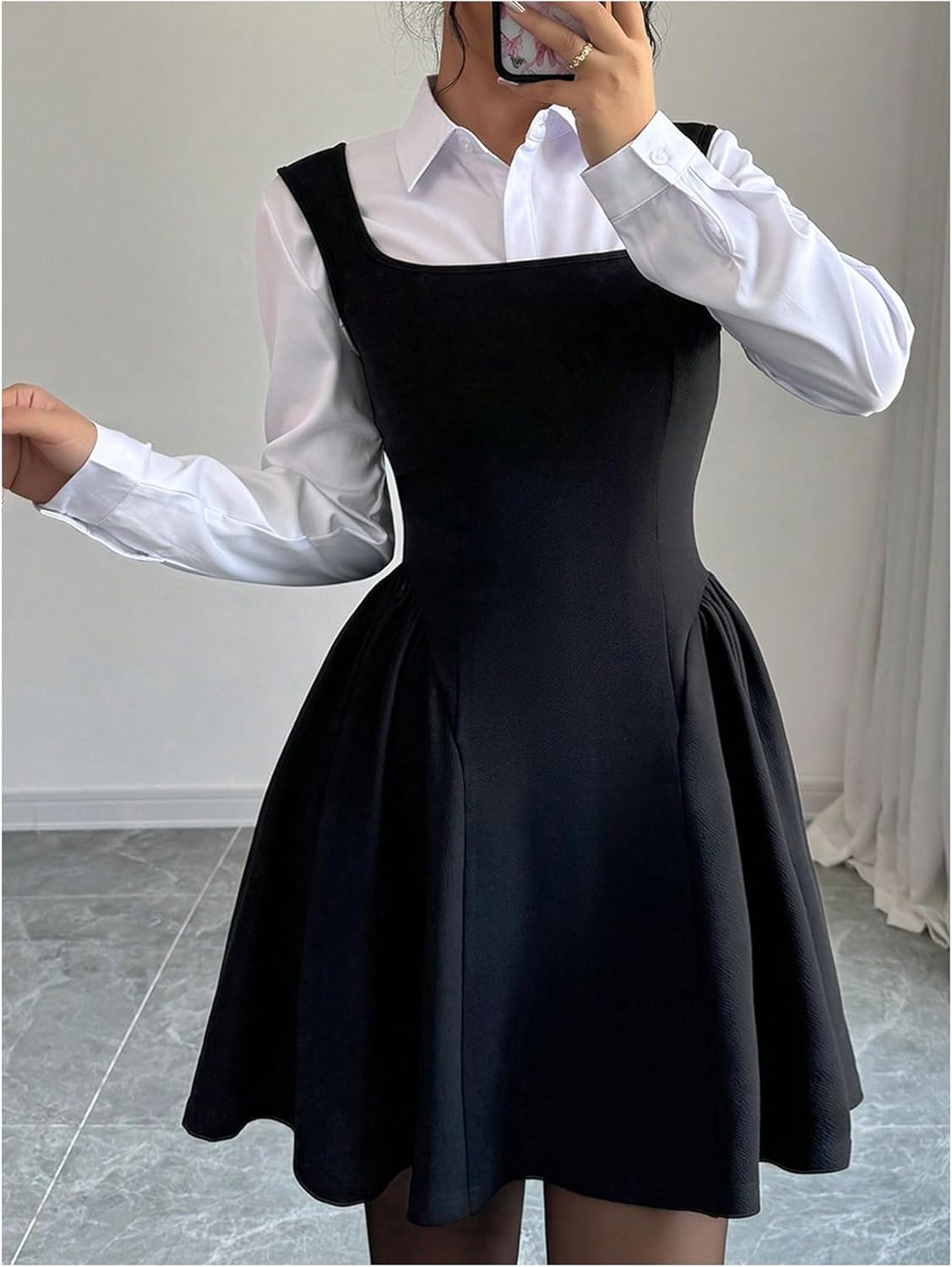 WDIRARA Women's Square Neck Sleeveless Dress Flowy A Line Short Dresses - Image 3