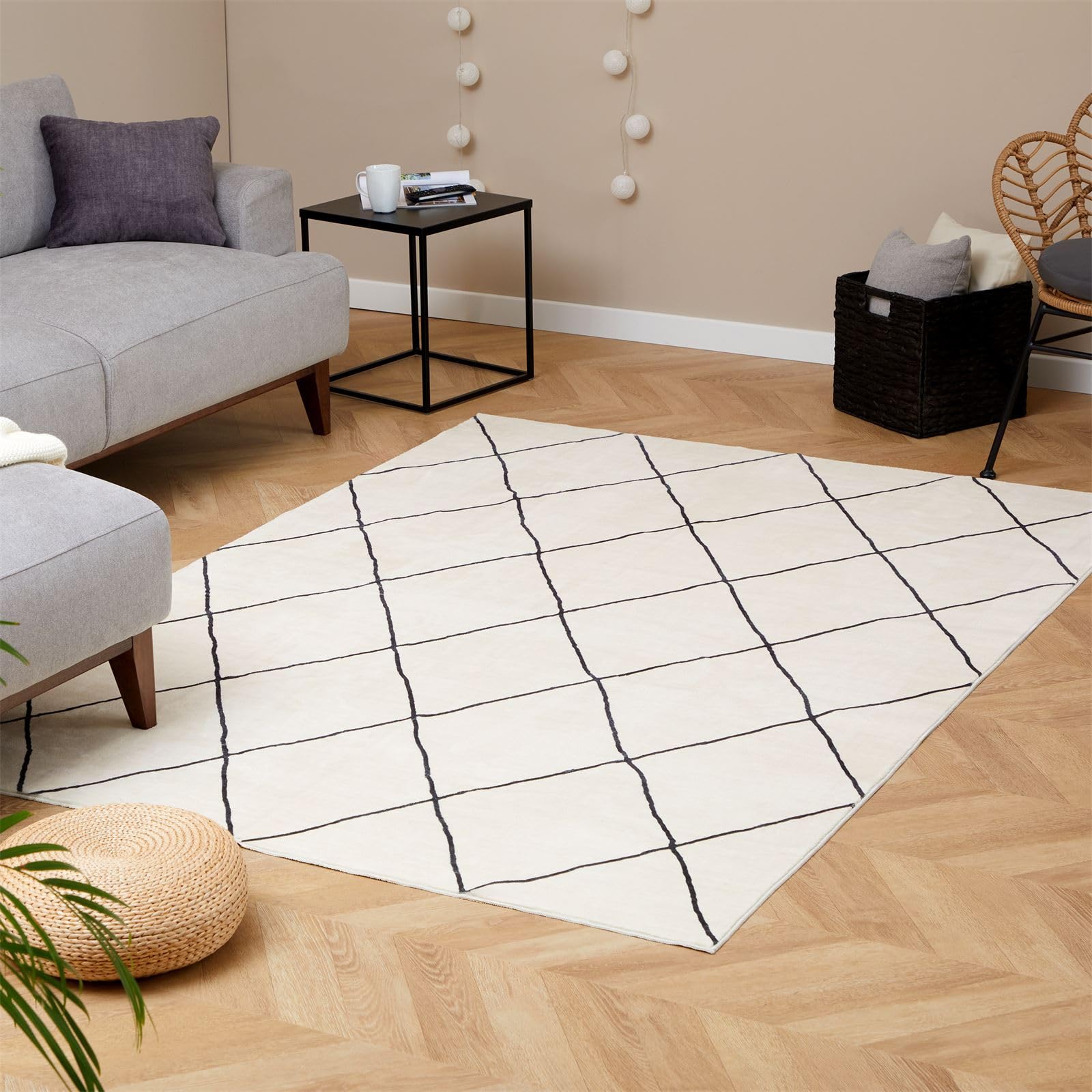 IDIMEX Teppich Rhomb waschbar 160 x 230 Cremeweiß, Rautenmuster, weicher Kurzflor, modern, skandinavisch, Mikrofaser, gummierte Unterfläche, schmutz- und wasserabweisend, pflegeleicht