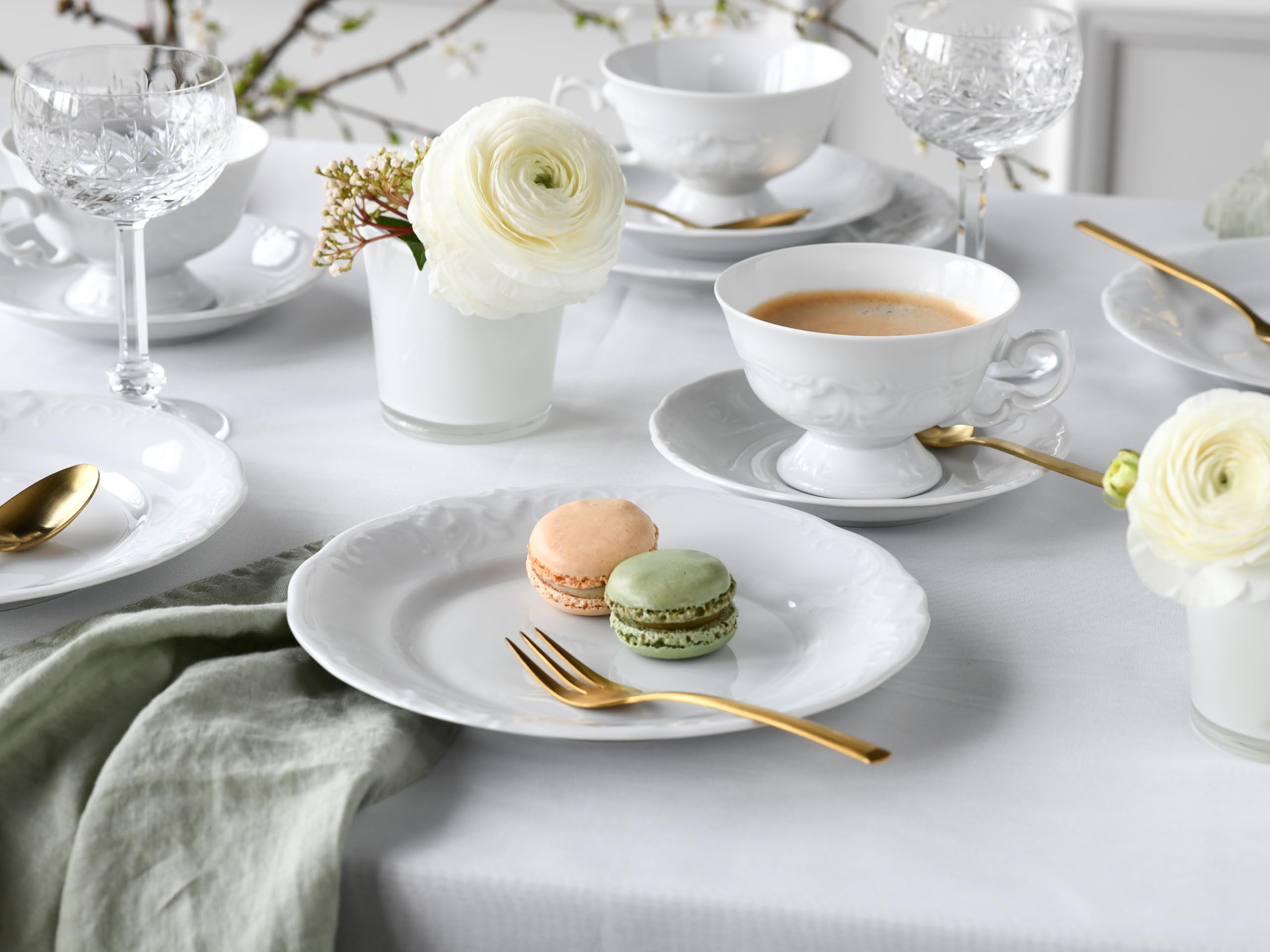CreaTable, 24622, seria Frederike biały, 18-częściowy zestaw naczyń dla 6 osób, porcelanowy serwis do kawy, nadaje się do mycia w zmywarce i używania w kuchence mikrofalowej, wyprodukowano w Europie