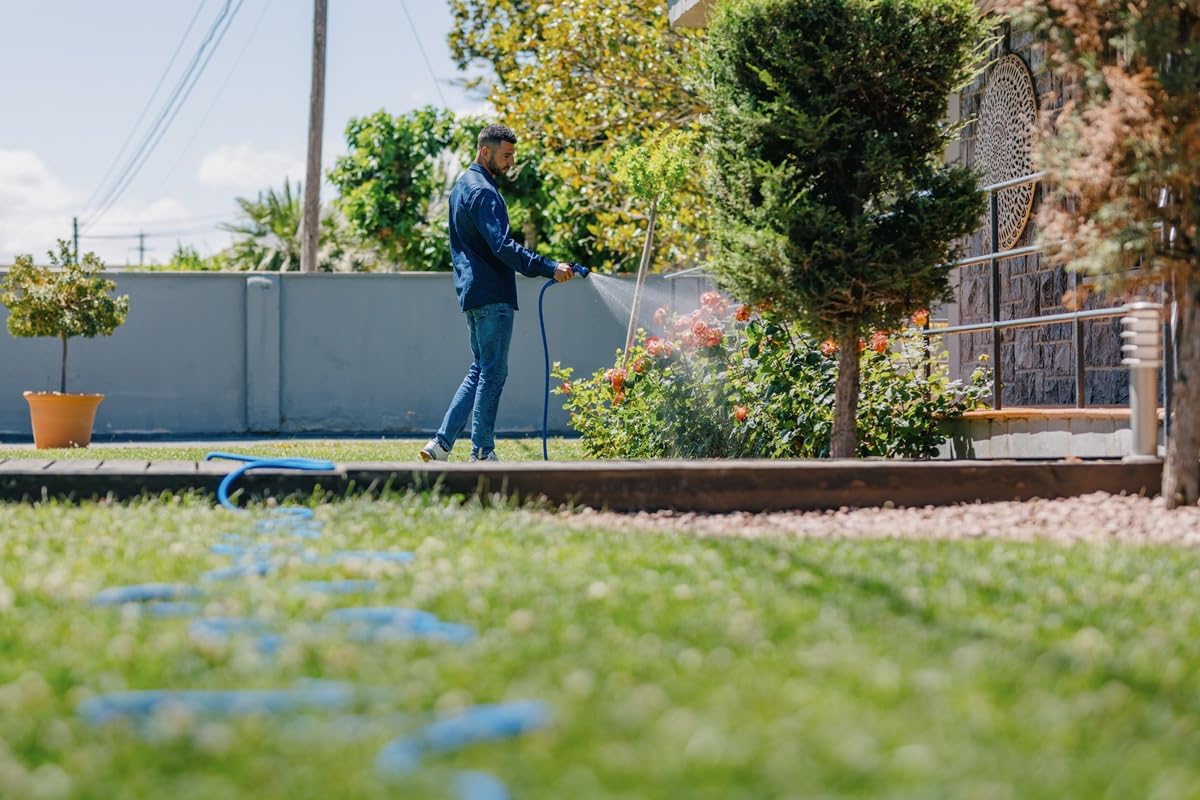 Goodyear – Manguera de Jardín Expandible 30m (100ft), Ligera y Anti-Torsión, Incluye Pistola de Riego 7 Posiciones y Conectores Rápidos 1/2" y 3/4", Azul