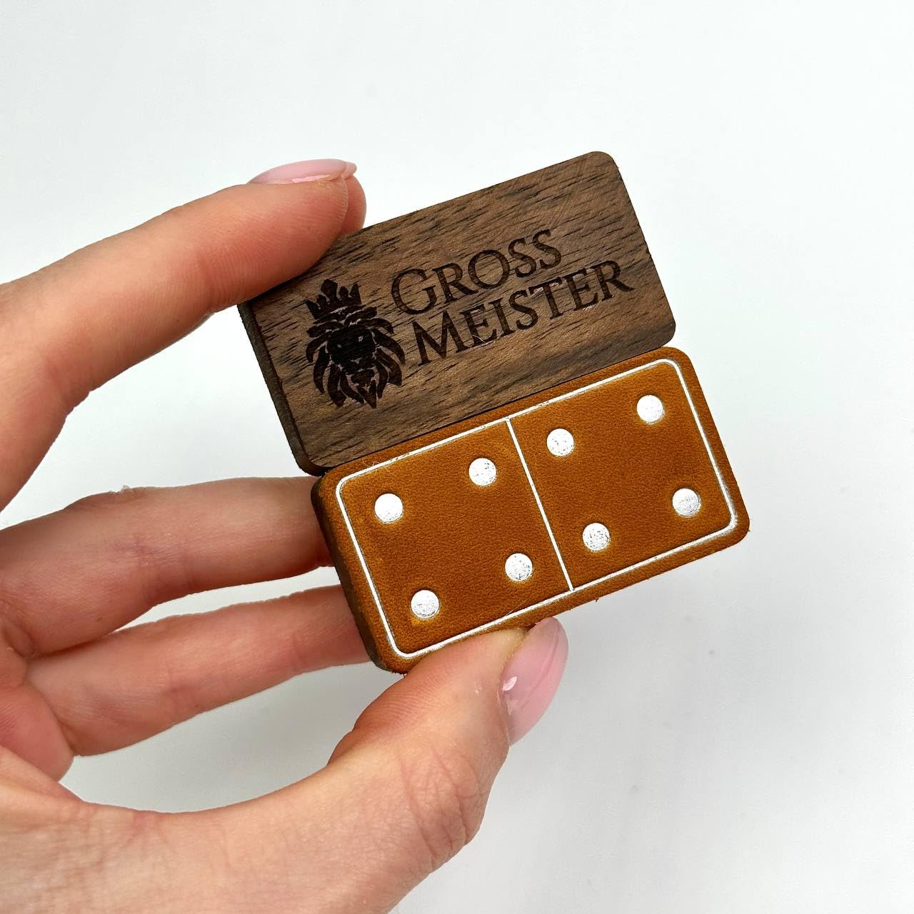 Domino Juego de Mesa Premium - 28 Piezas Únicas de Dominó Hechas a Mano de Madera y Cuero - Domino Profesional Juego de Mesa Adulto